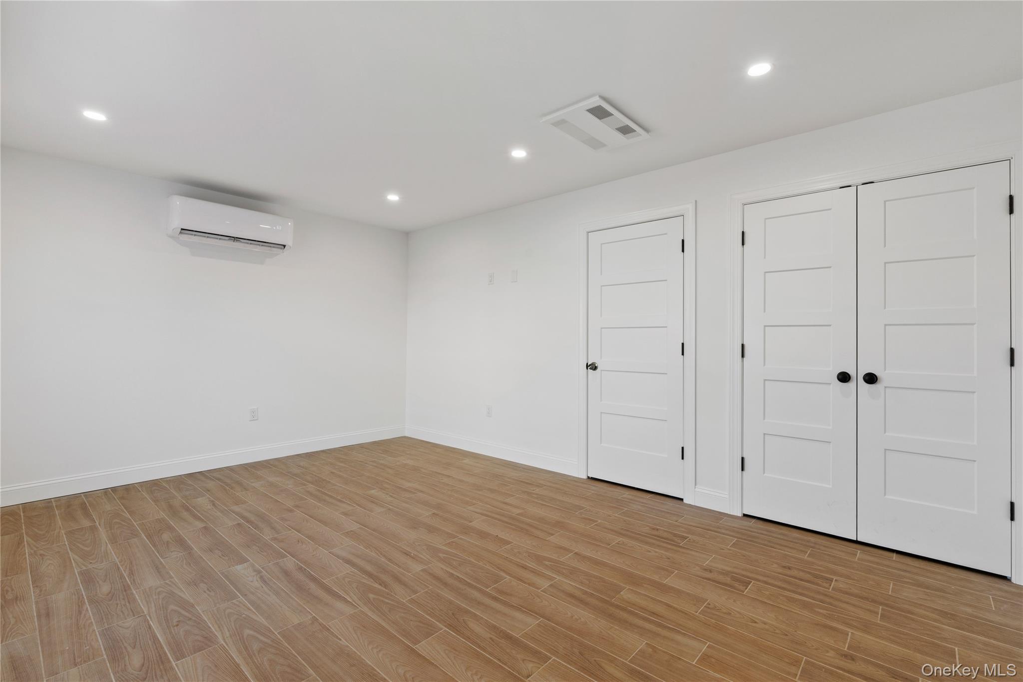 Single Family Annadale  Staten Island, NY 10312, MLS-993080-36