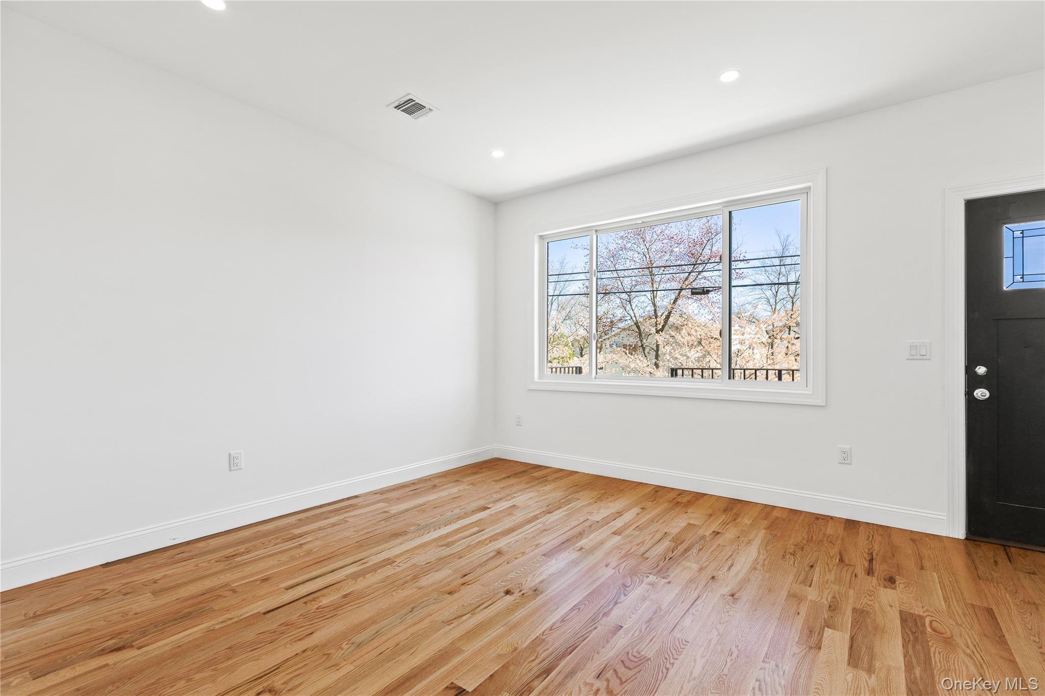 Single Family Annadale  Staten Island, NY 10312, MLS-993080-6