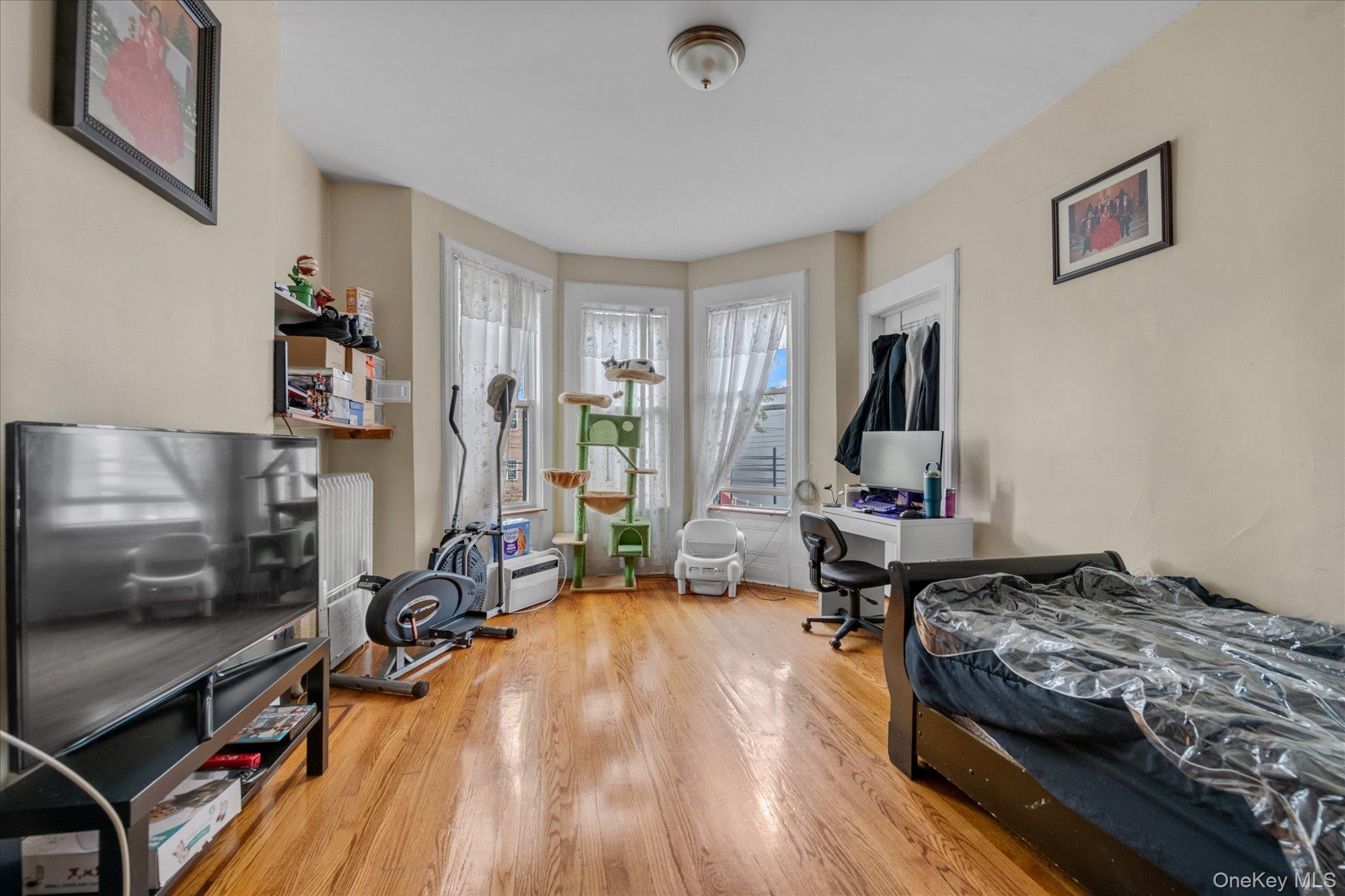 Single Family Van Siclen Brooklyn, NY 11207, MLS-993105-4