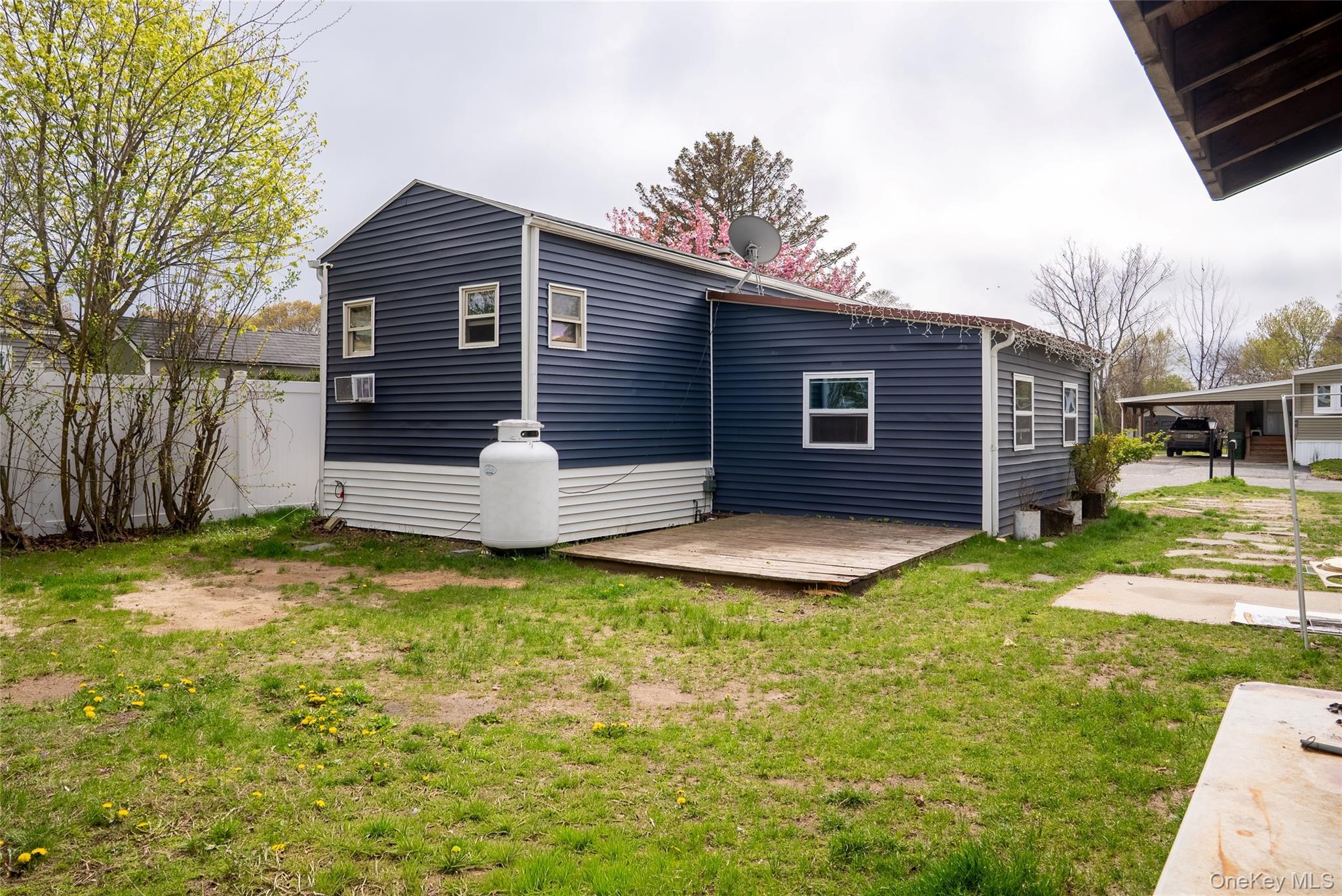 Single Family Minuteman  Suffolk County, NY 11716, MLS-993146-19