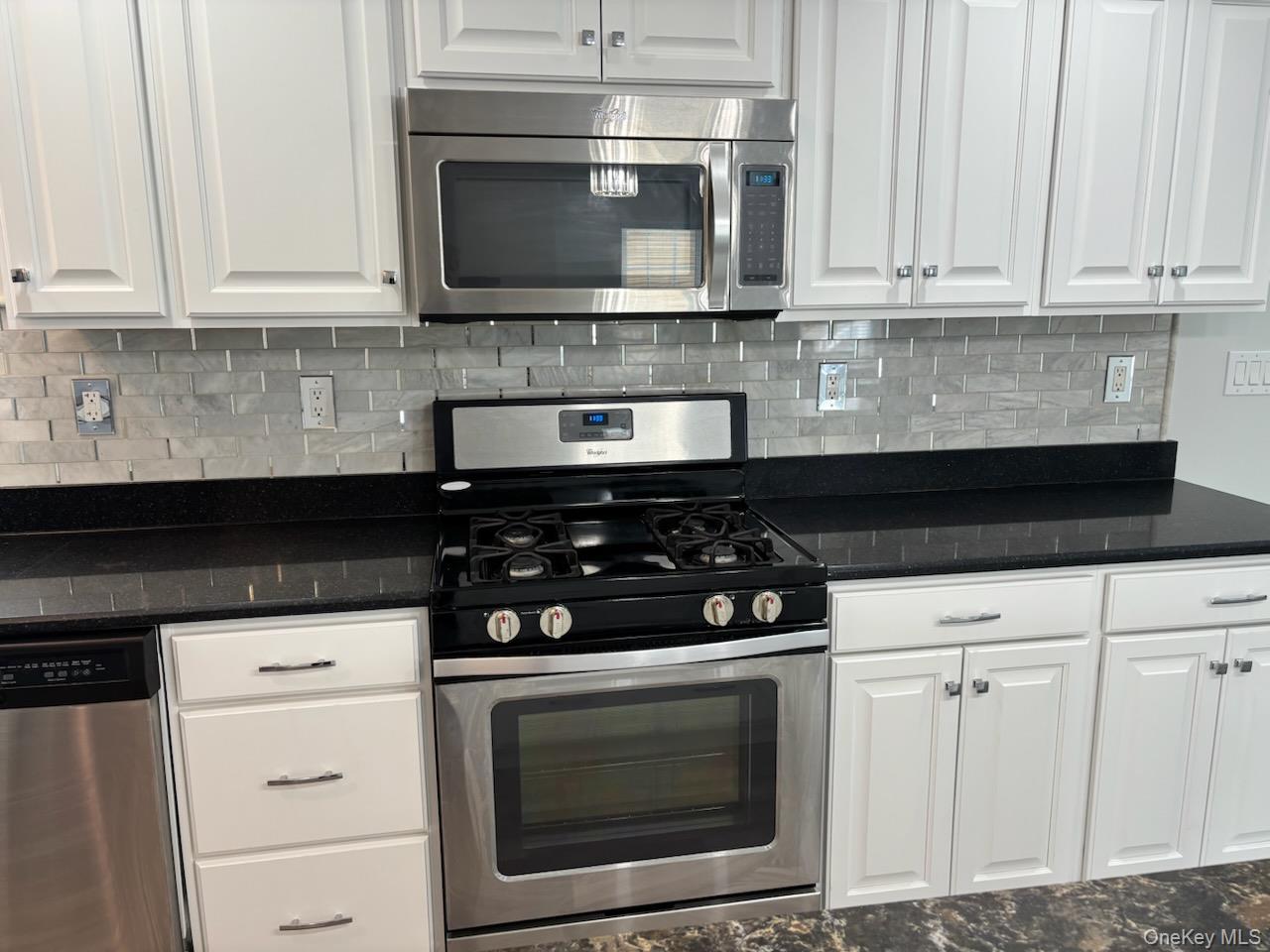 Single Family Old Country Road Suffolk County, NY 11901, MLS-993160-22