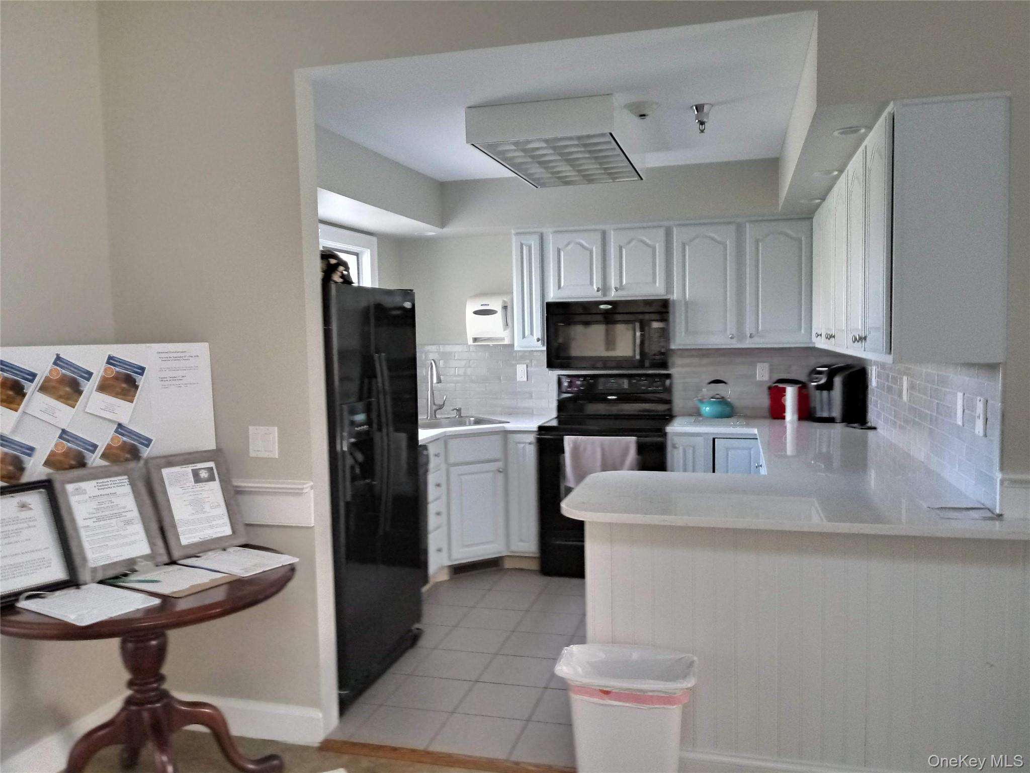 Single Family Old Country Road Suffolk County, NY 11901, MLS-993160-27