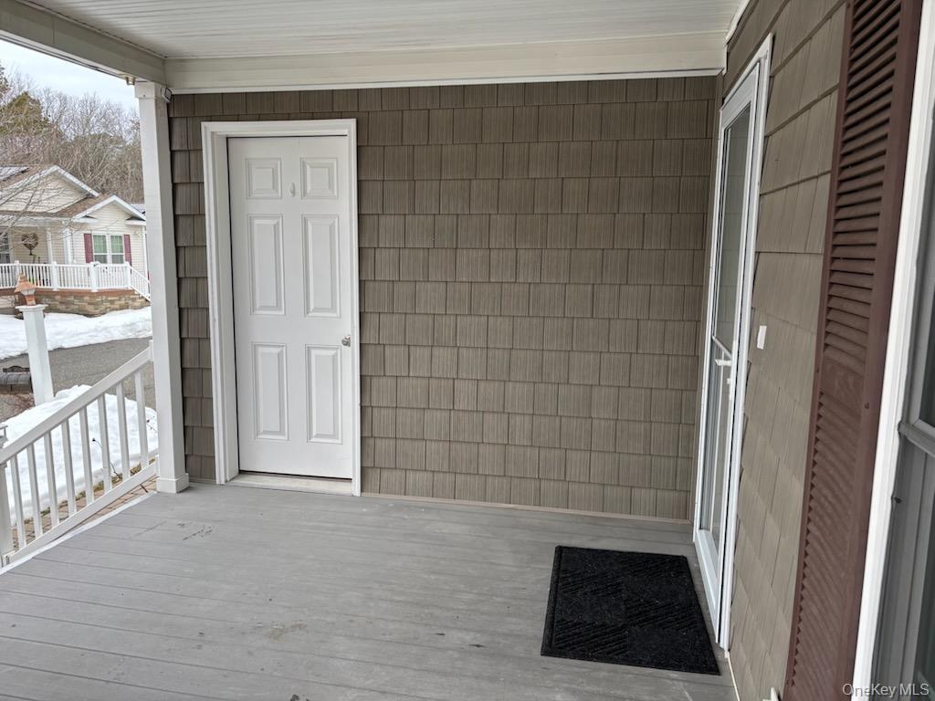 Single Family Old Country Road Suffolk County, NY 11901, MLS-993160-5