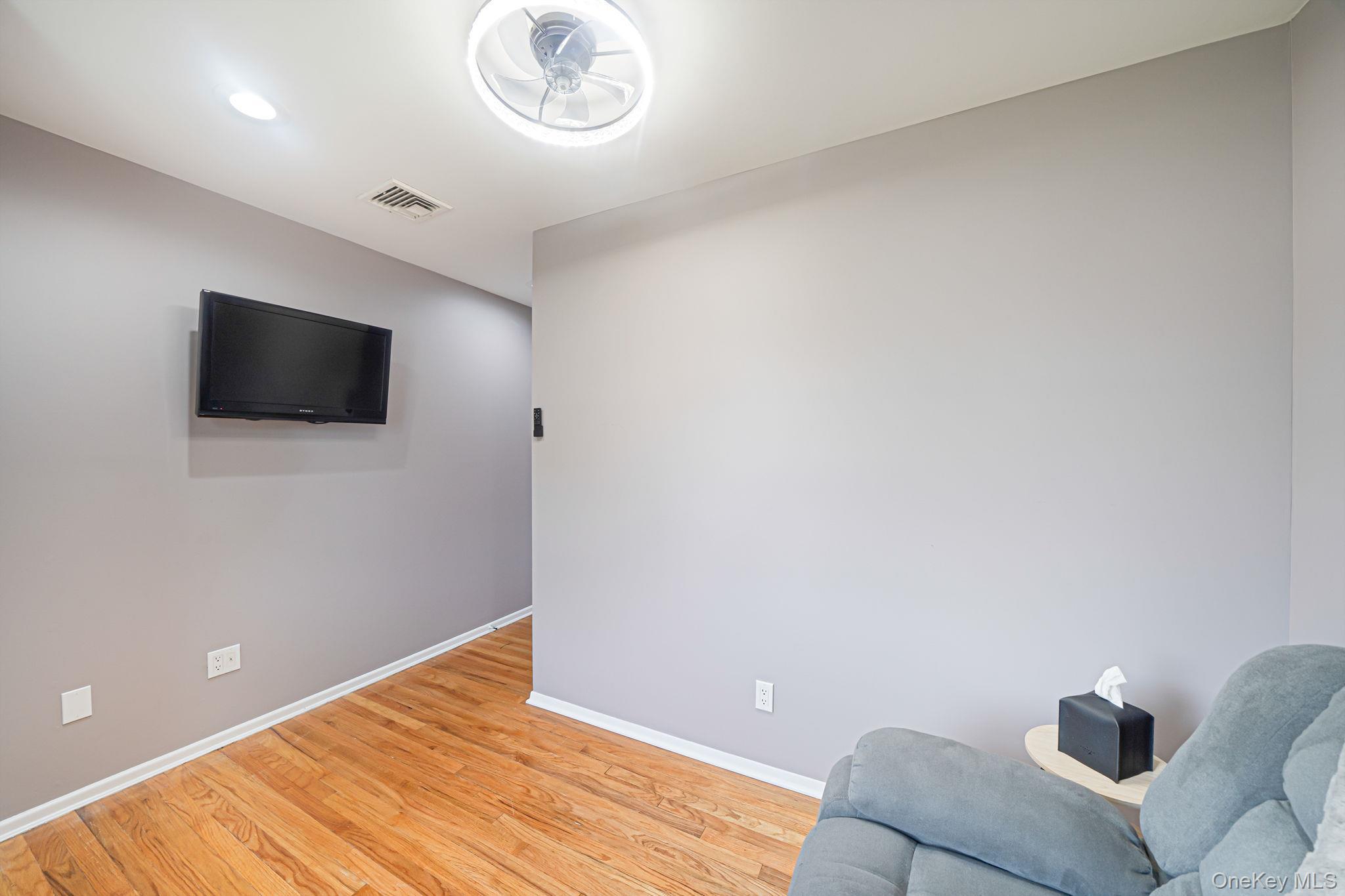 Single Family Burlington  Suffolk County, NY 11729, MLS-993183-17