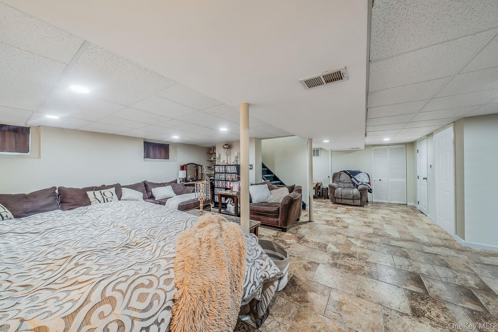 Single Family Burlington  Suffolk County, NY 11729, MLS-993183-23