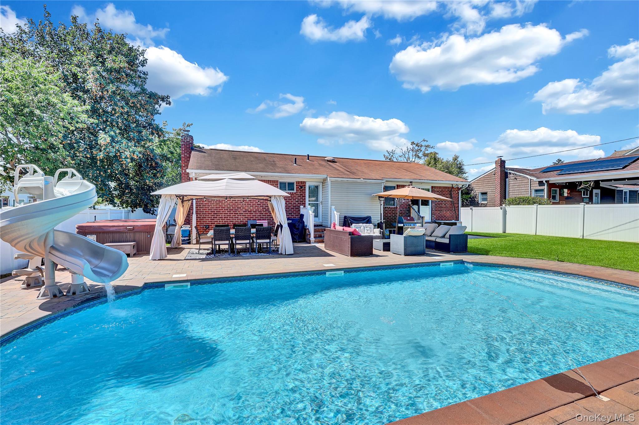 Single Family Burlington  Suffolk County, NY 11729, MLS-993183-27