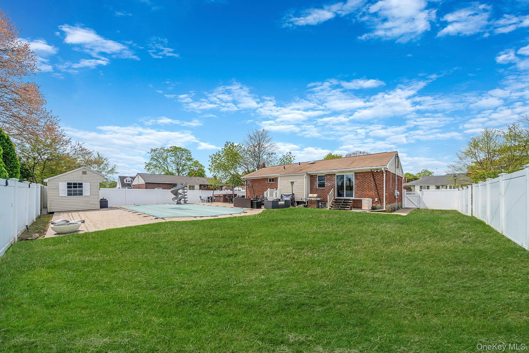 Single Family Burlington  Suffolk County, NY 11729, MLS-993183-31
