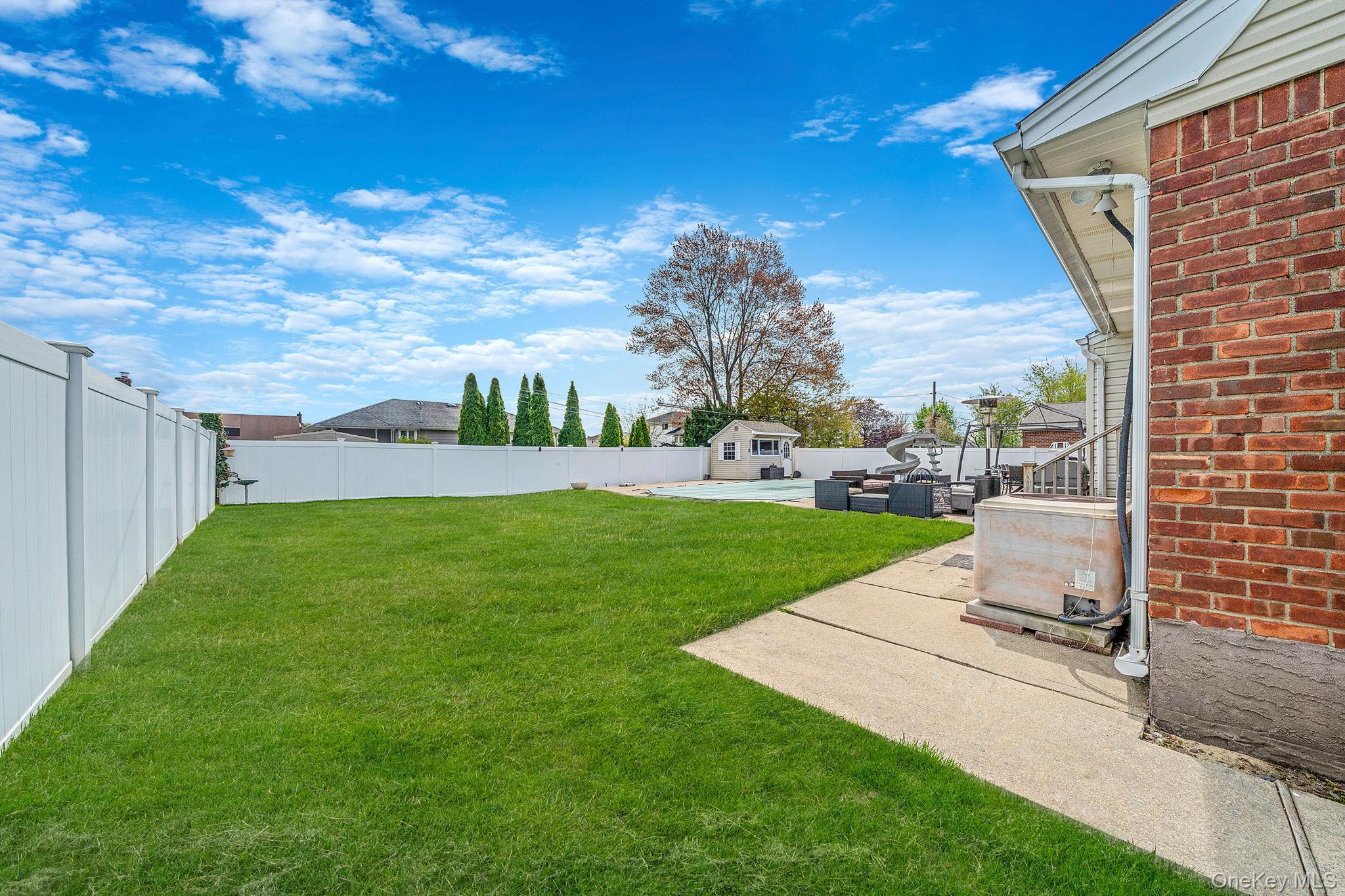 Single Family Burlington  Suffolk County, NY 11729, MLS-993183-32