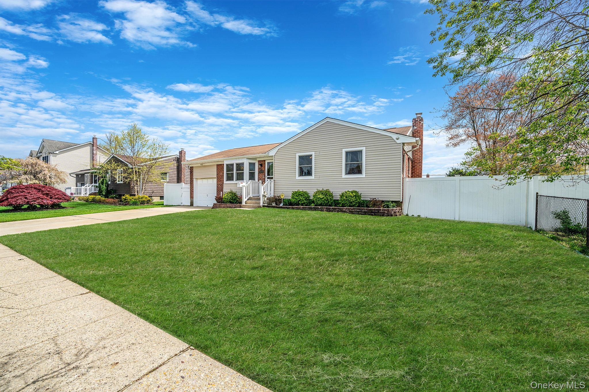 Single Family Burlington  Suffolk County, NY 11729, MLS-993183-35