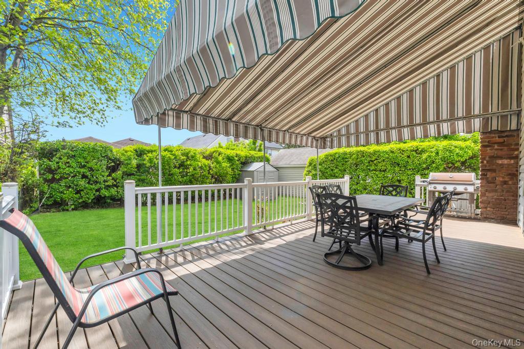 Single Family Melrose  Nassau County, NY 11580, MLS-993190-10