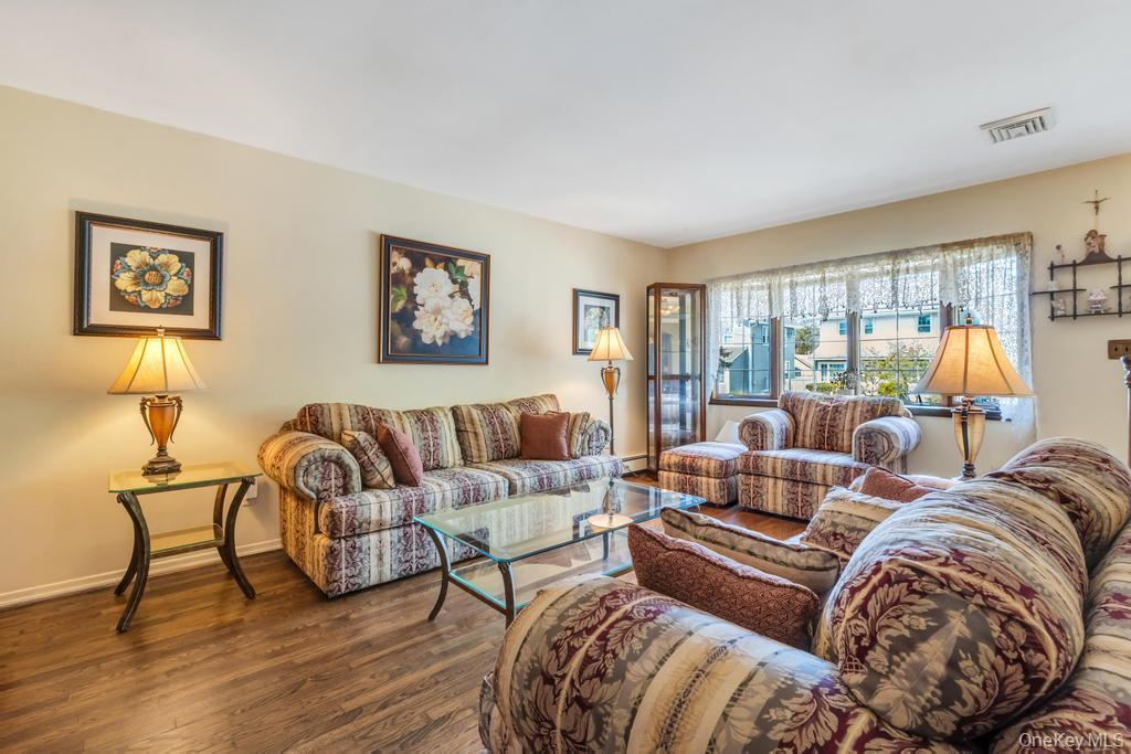 Single Family Melrose  Nassau County, NY 11580, MLS-993190-15