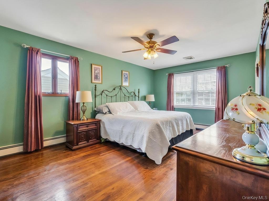 Single Family Melrose  Nassau County, NY 11580, MLS-993190-28
