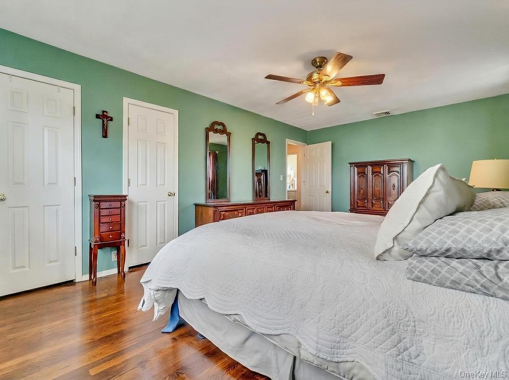 Single Family Melrose  Nassau County, NY 11580, MLS-993190-29
