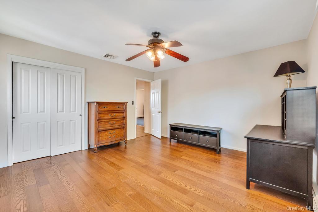 Single Family Melrose  Nassau County, NY 11580, MLS-993190-31