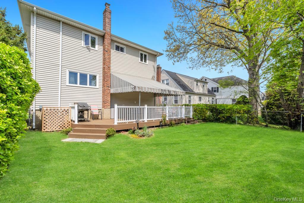 Single Family Melrose  Nassau County, NY 11580, MLS-993190-8