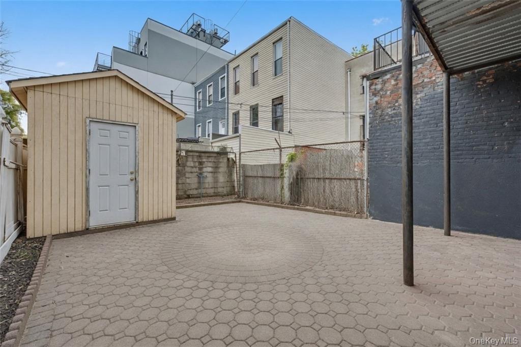 Single Family Evergreen Brooklyn, NY 11221, MLS-993194-32