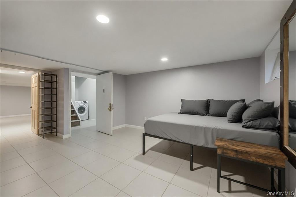 Single Family Evergreen Brooklyn, NY 11221, MLS-993194-33
