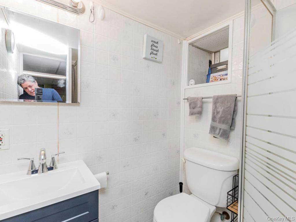 Single Family Philip Bronx, NY 10465, MLS-993297-22