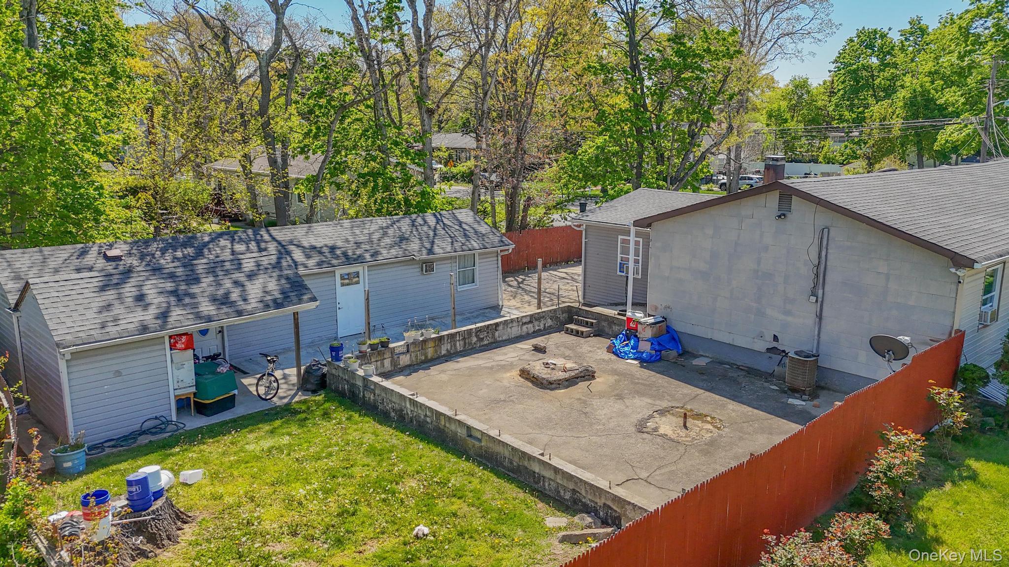 Single Family Broadway Suffolk County, NY 11717, MLS-993310-10