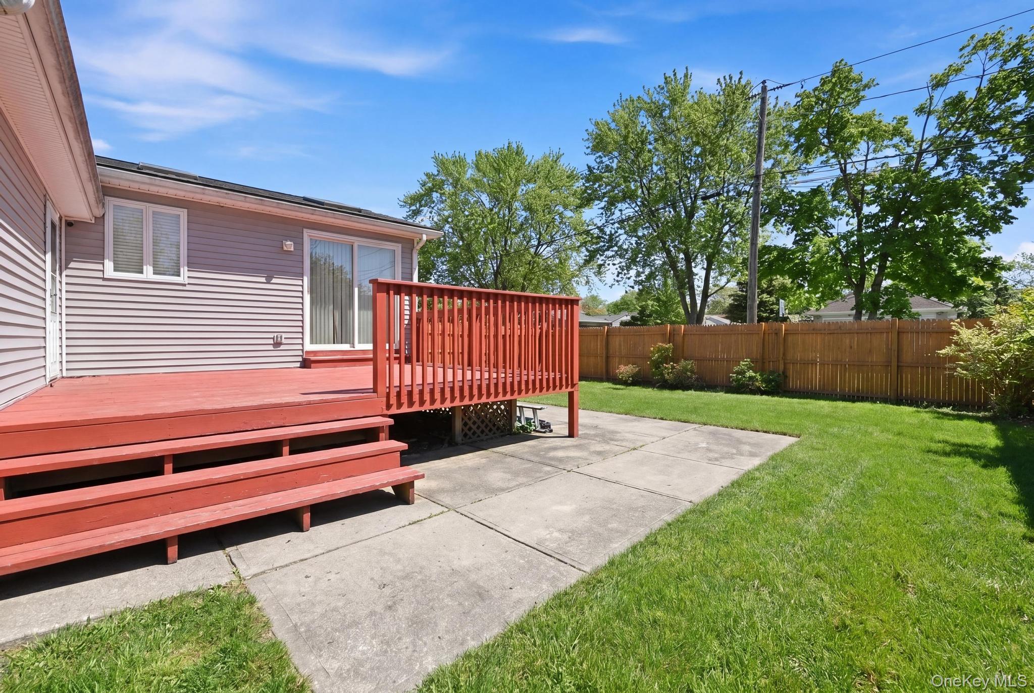 Single Family Broadway Suffolk County, NY 11717, MLS-993310-11