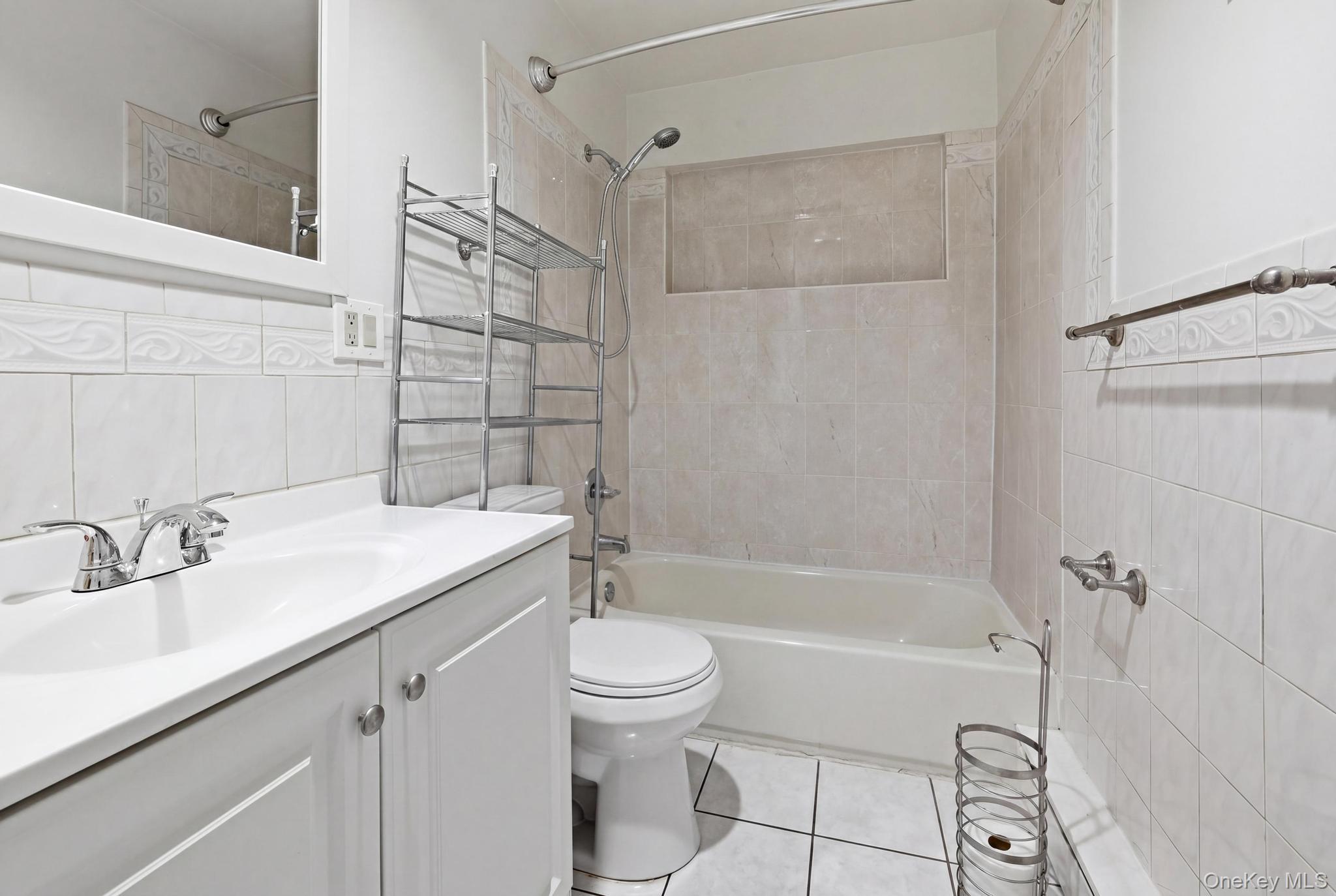 Single Family Broadway Suffolk County, NY 11717, MLS-993310-27