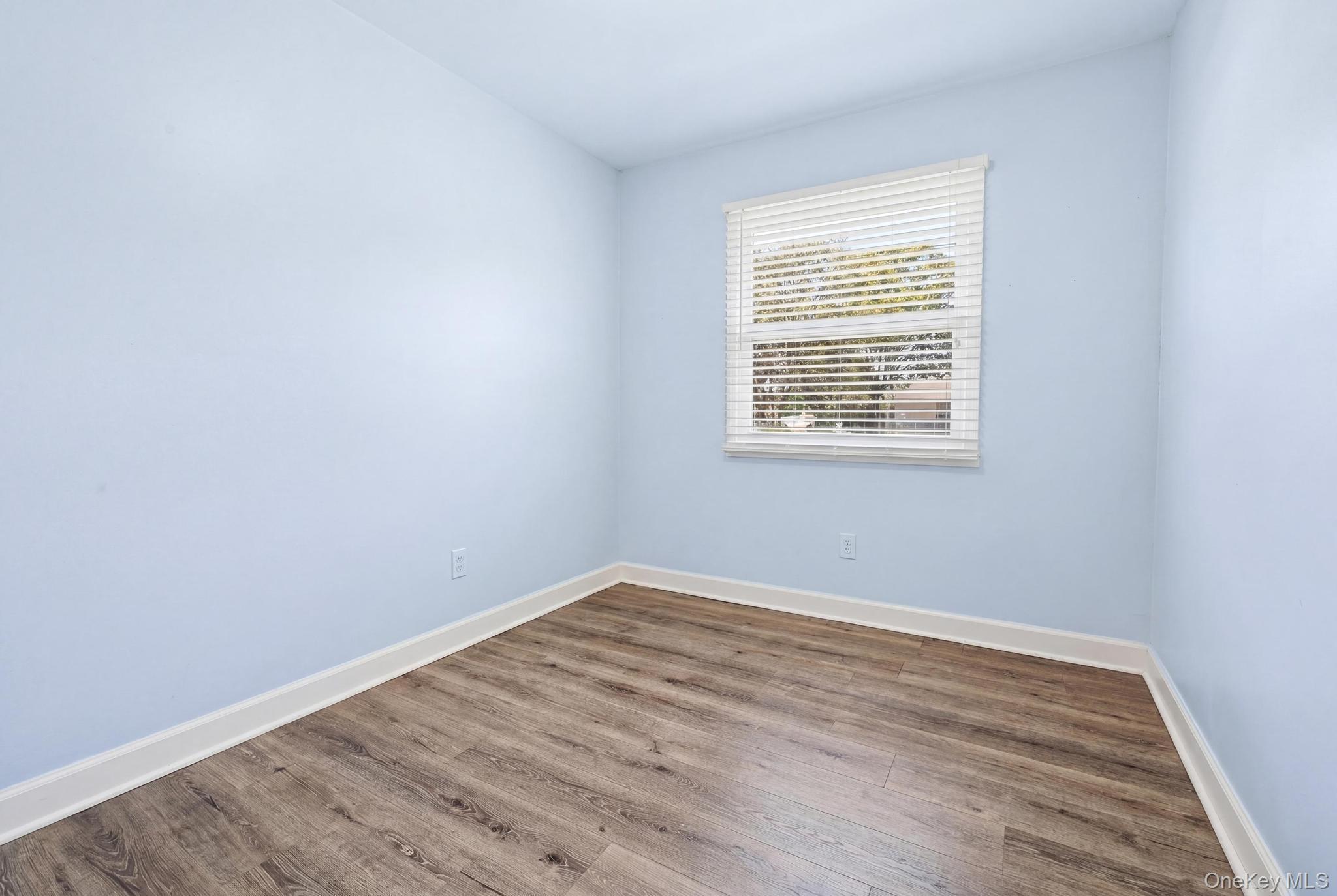 Single Family Broadway  Suffolk County, NY 11717, MLS-993310-33
