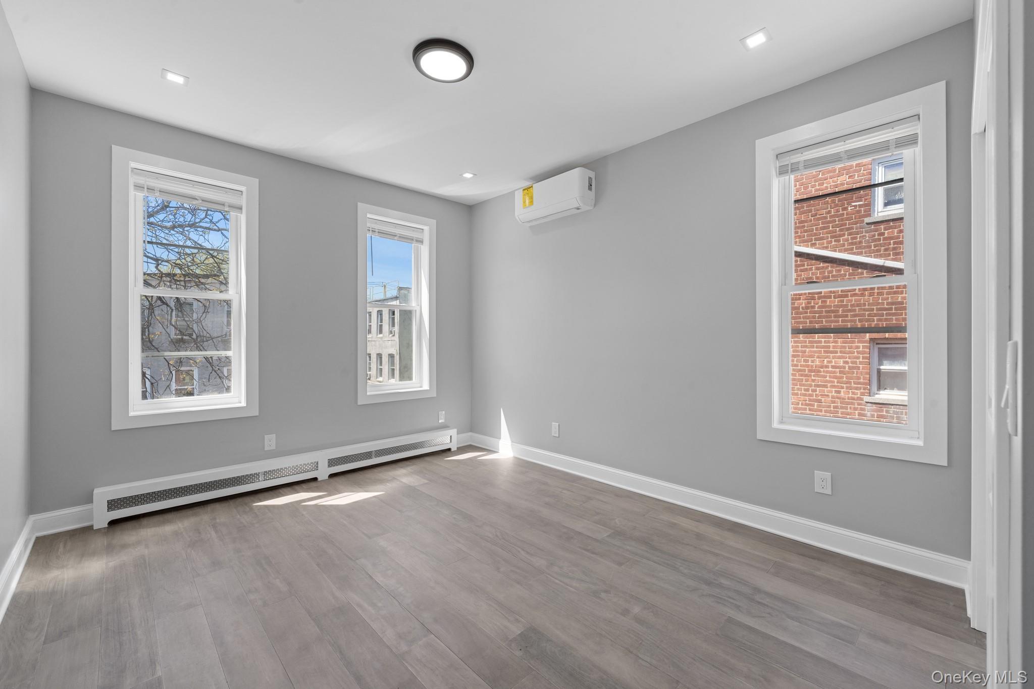 Single Family Saint Lawrence  Bronx, NY 10473, MLS-993347-10