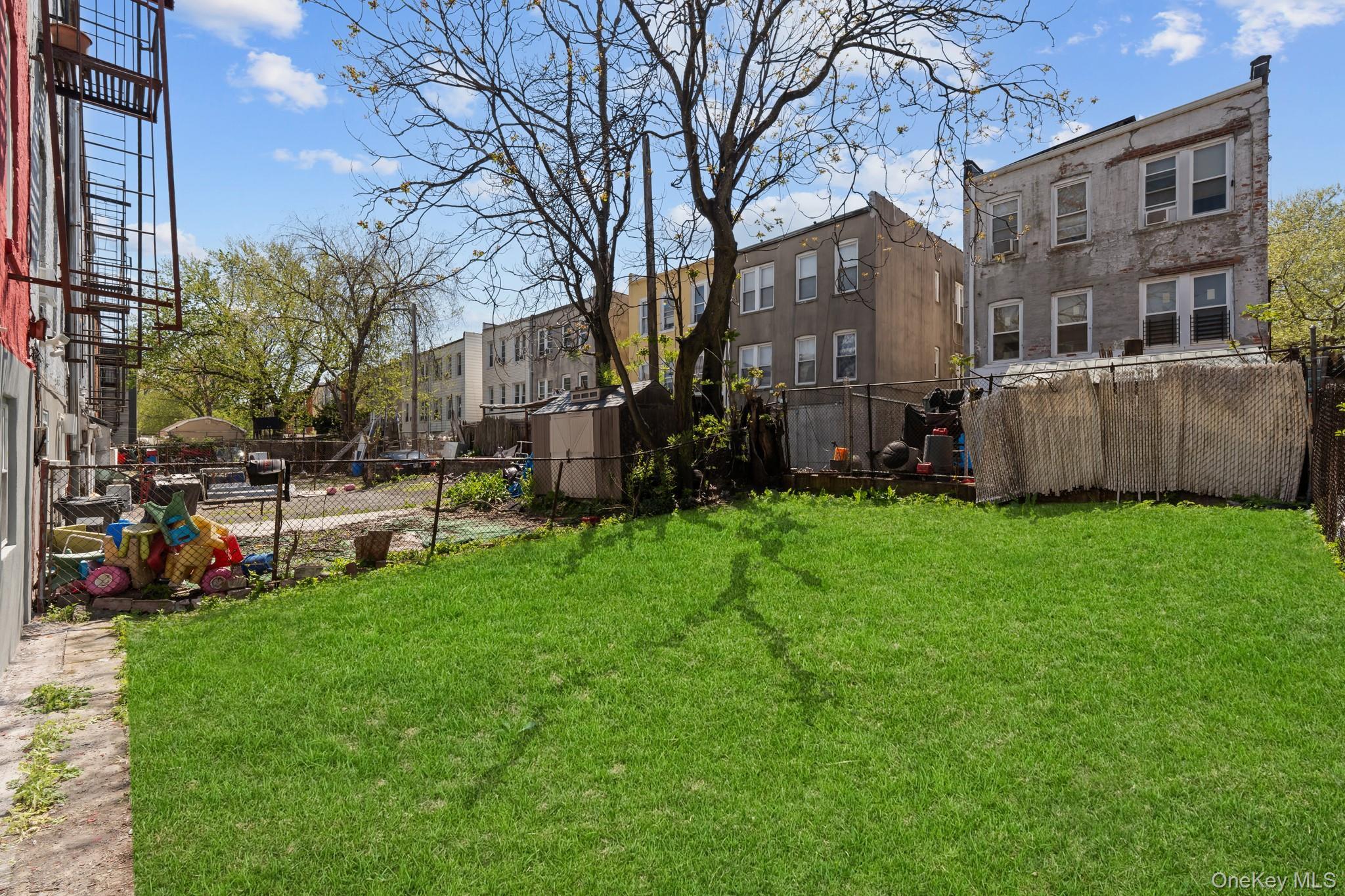 Single Family Saint Lawrence  Bronx, NY 10473, MLS-993347-12