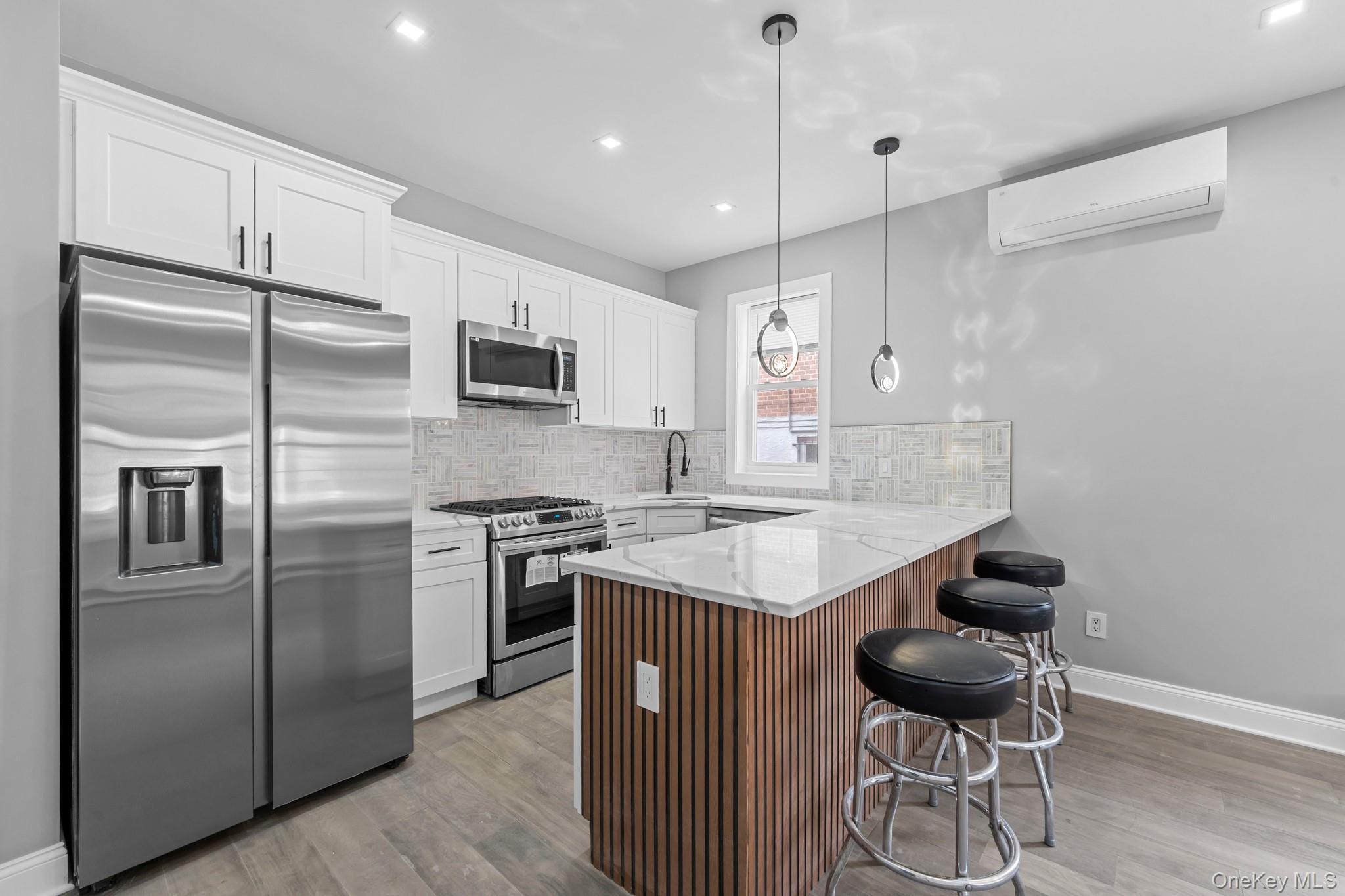 Single Family Saint Lawrence  Bronx, NY 10473, MLS-993347-2