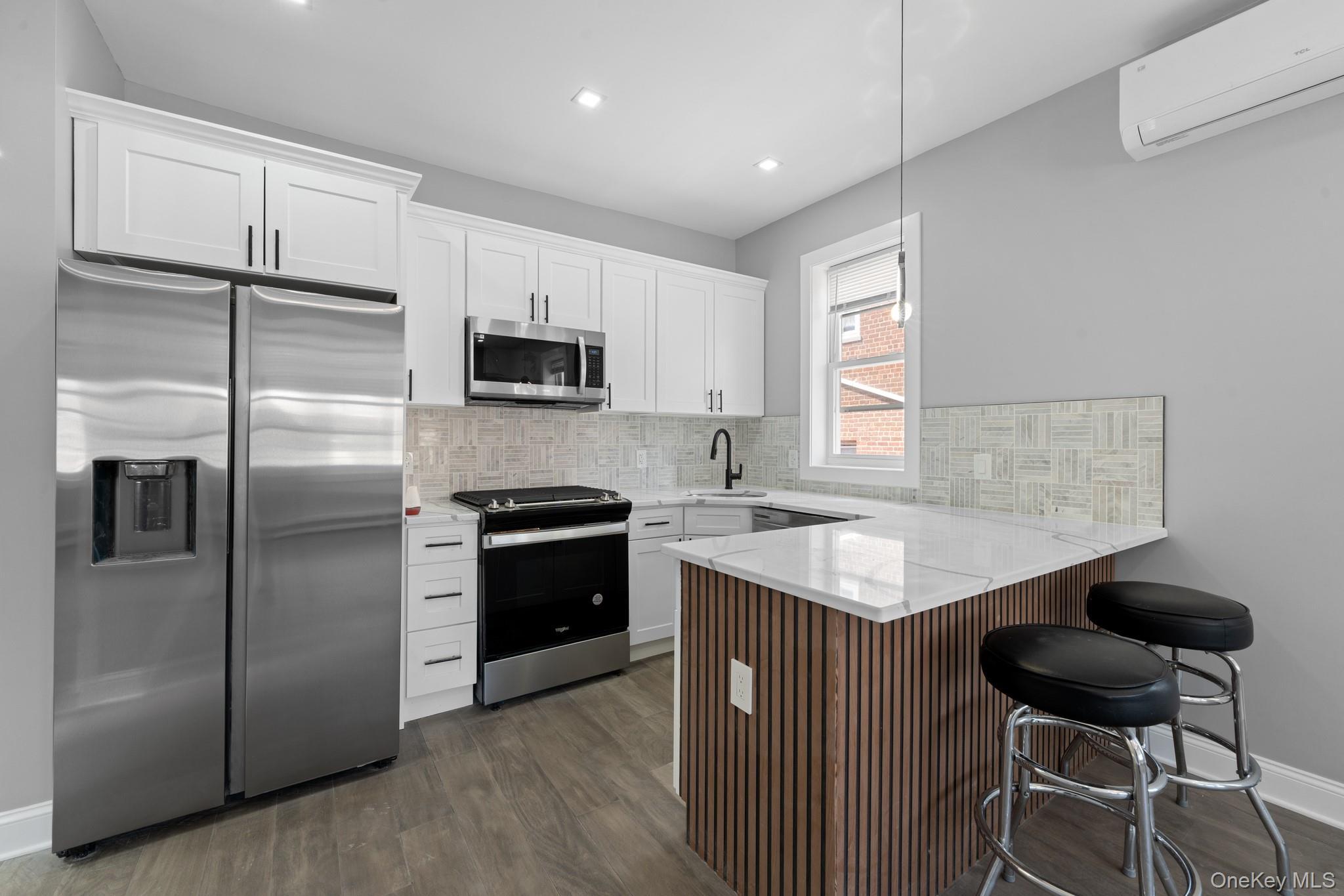 Single Family Saint Lawrence  Bronx, NY 10473, MLS-993347-8
