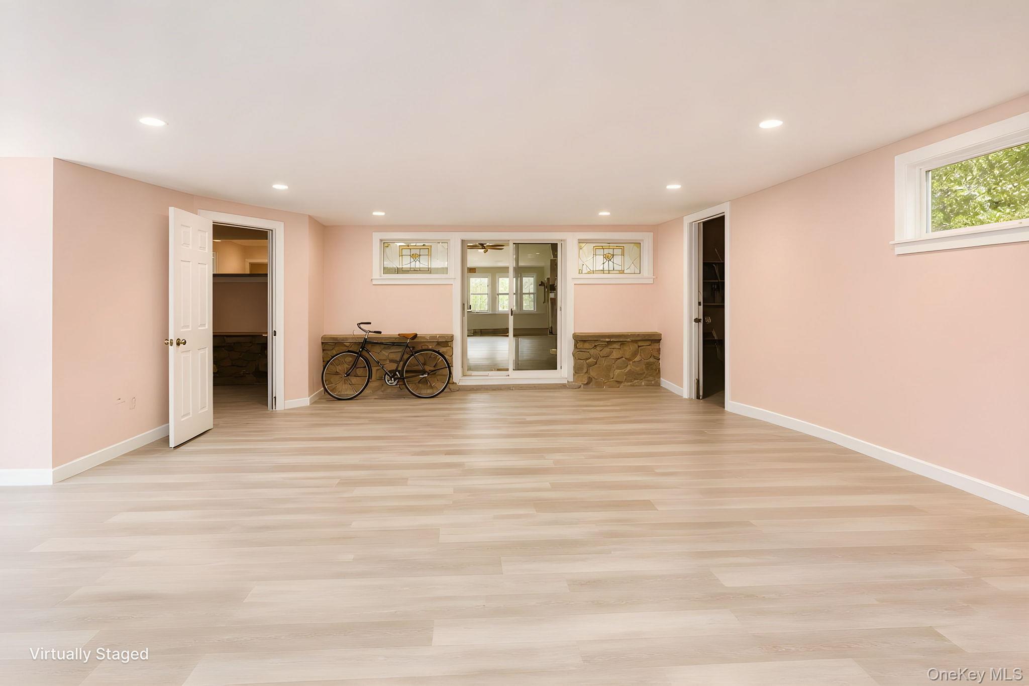 Single Family Warwick Place Orange County, NY 10921, MLS-993396-12