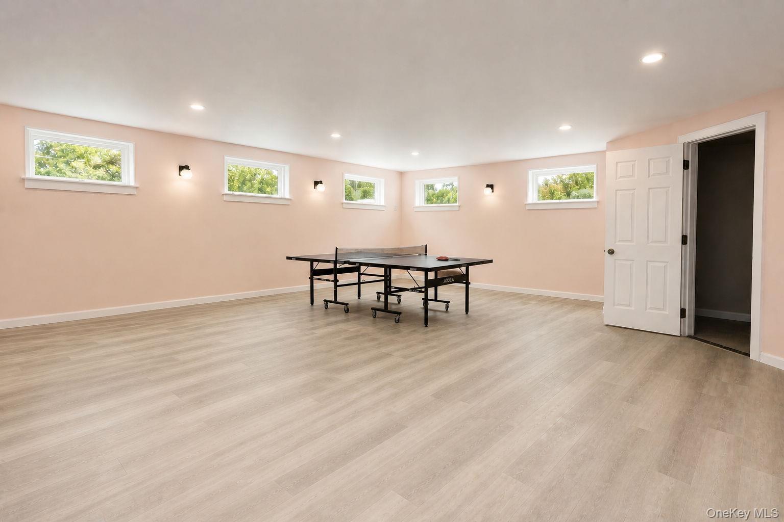 Single Family Warwick Place Orange County, NY 10921, MLS-993396-14