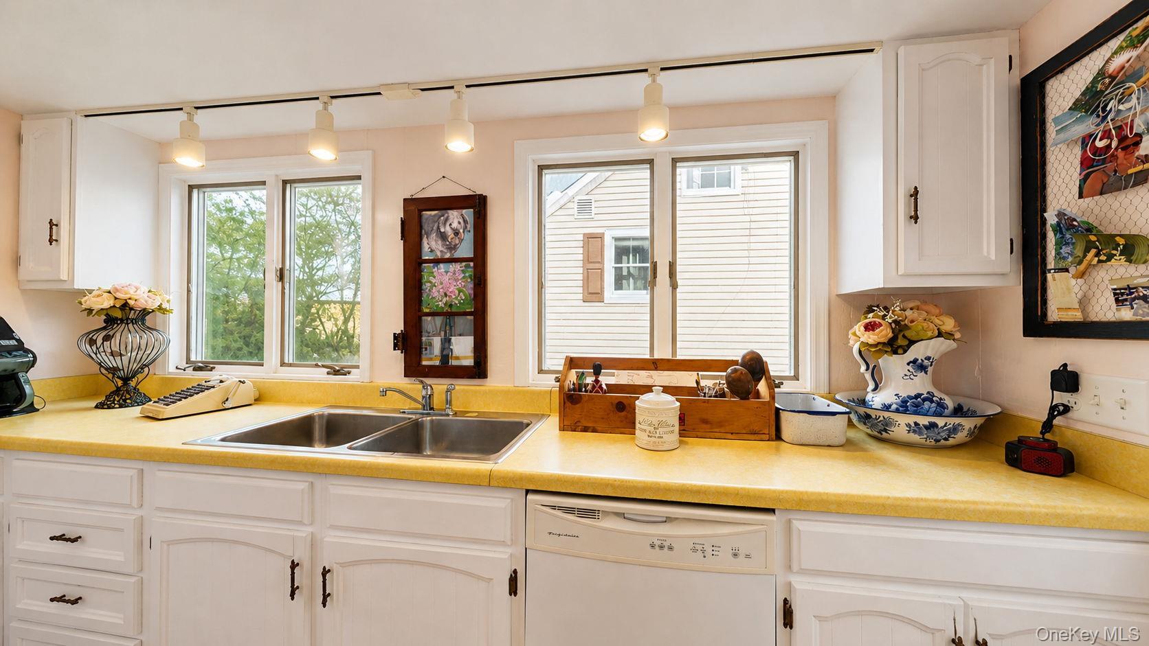 Single Family Warwick Place Orange County, NY 10921, MLS-993396-8