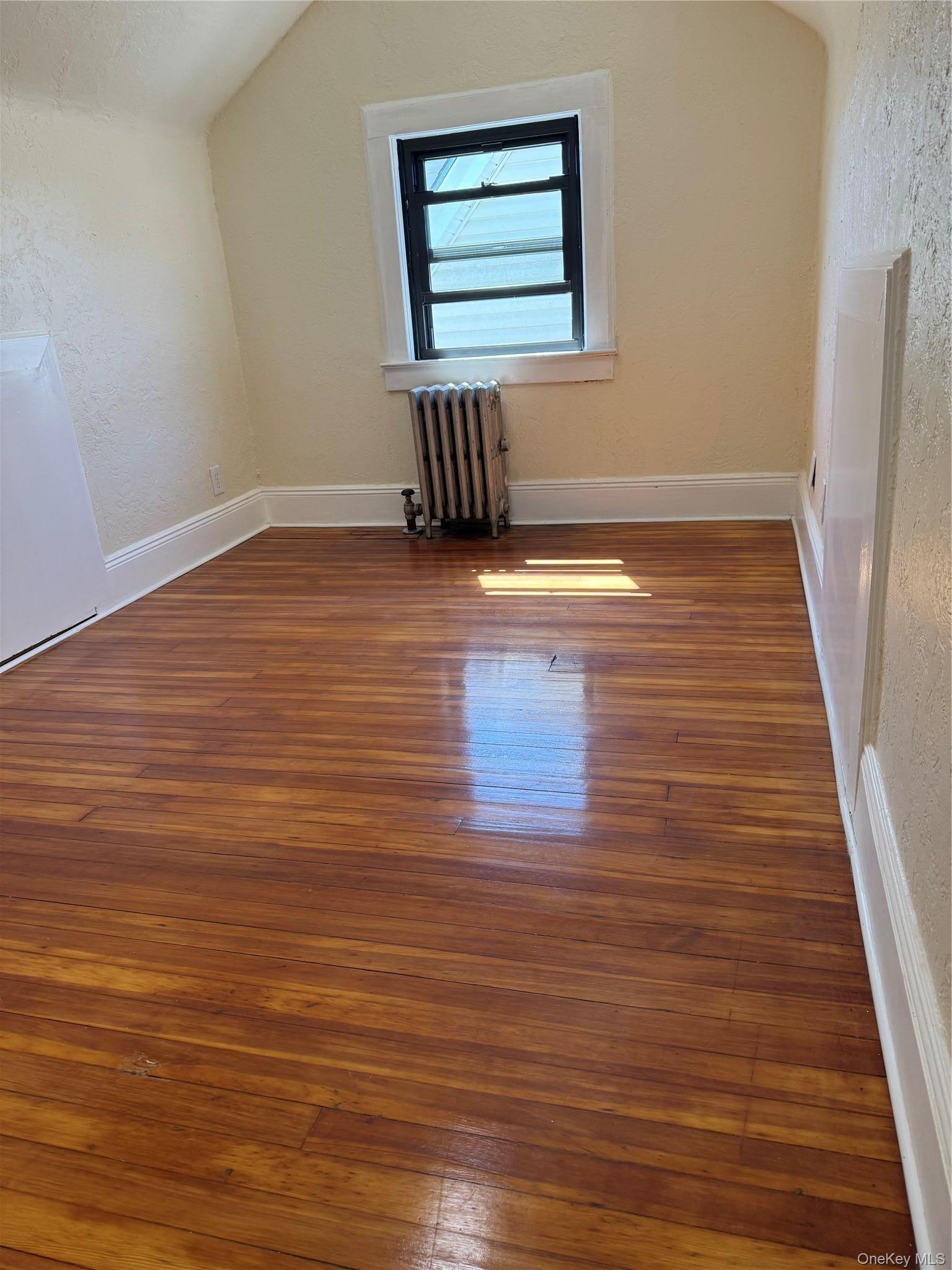 Apartment 207th Queens, NY 11427, MLS-993412-5