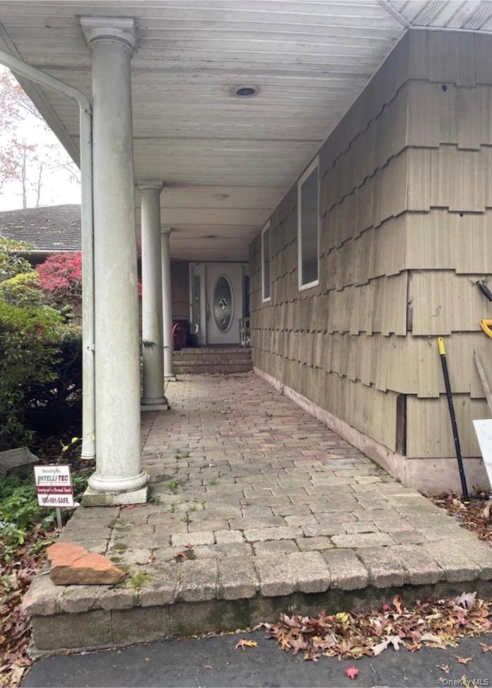 Single Family Talisman Drive  Suffolk County, NY 11746, MLS-993447-5