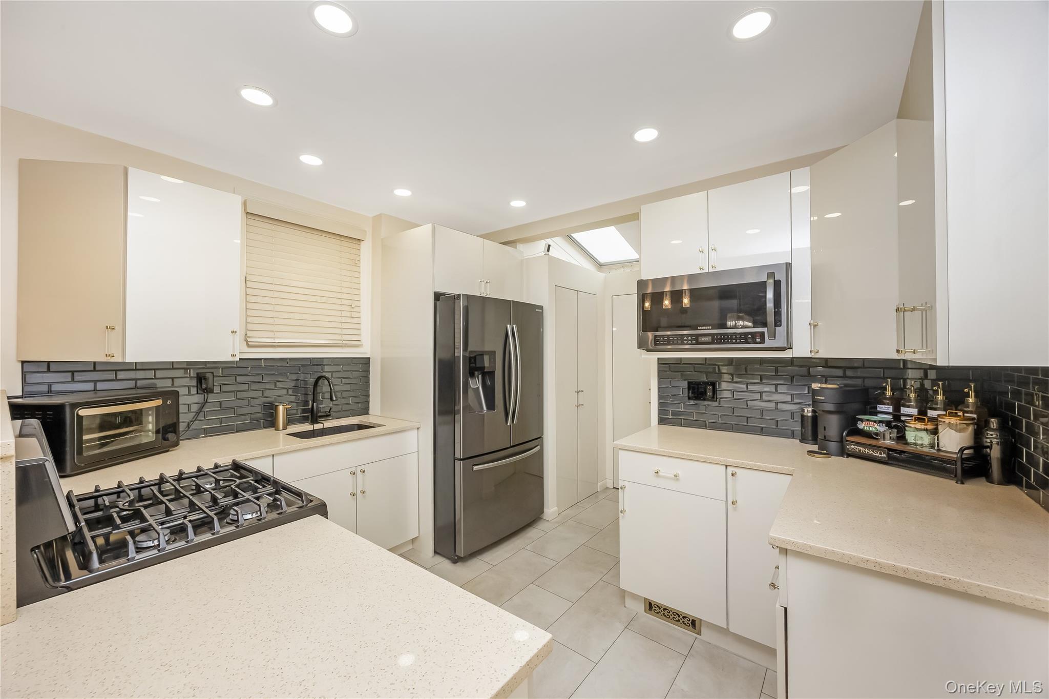 Single Family 60th Queens, NY 11378, MLS-993476-19