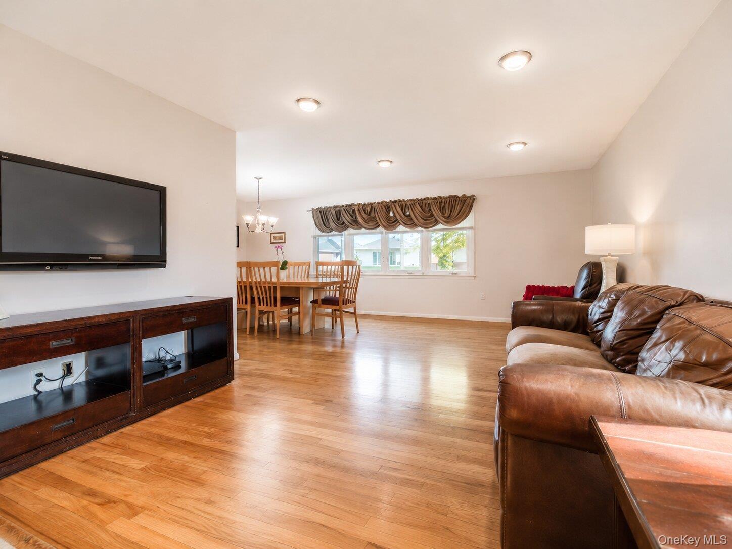 Single Family 24th Avenue Queens, NY 11357, MLS-993490-3