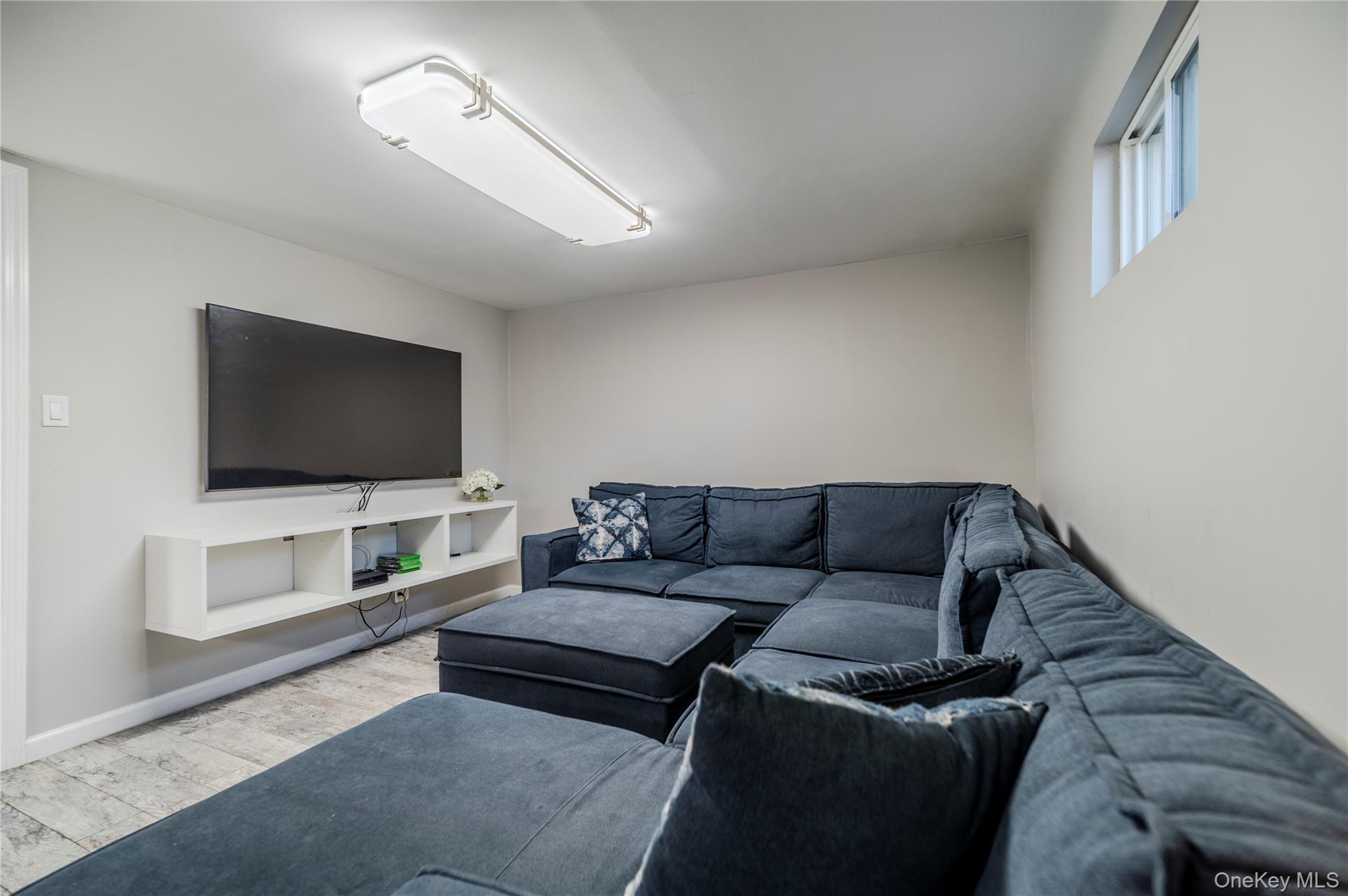 Single Family 24th Avenue Queens, NY 11357, MLS-993490-33
