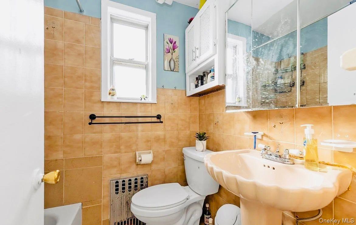 Apartment 77 Queens, NY 11426, MLS-993499-3