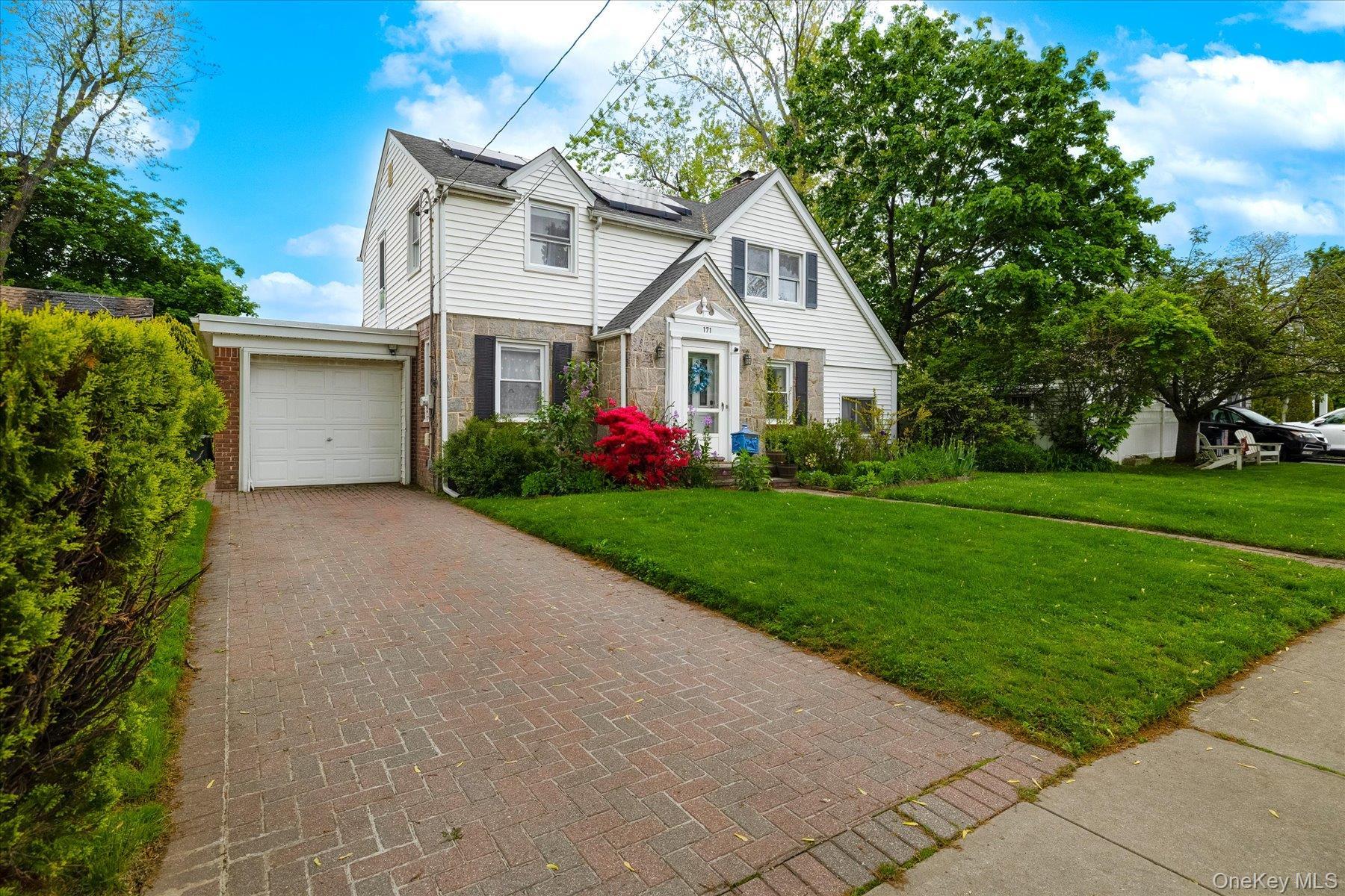Single Family Park  Nassau County, NY 11565, MLS-993503-18