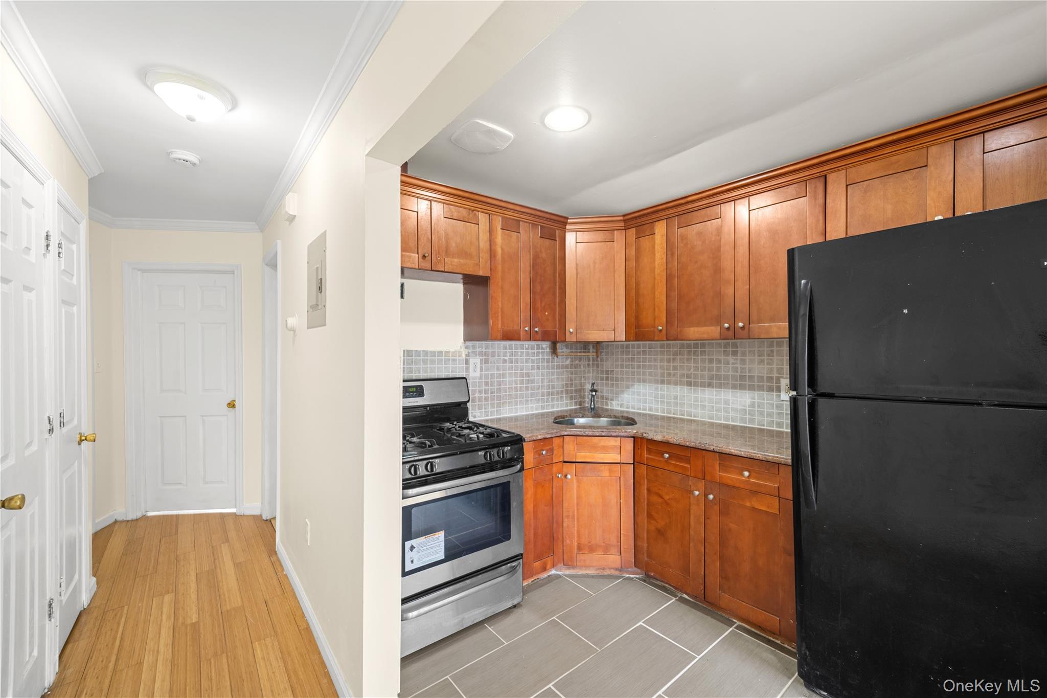 Single Family 146th Avenue Queens, NY 11413, MLS-993524-16