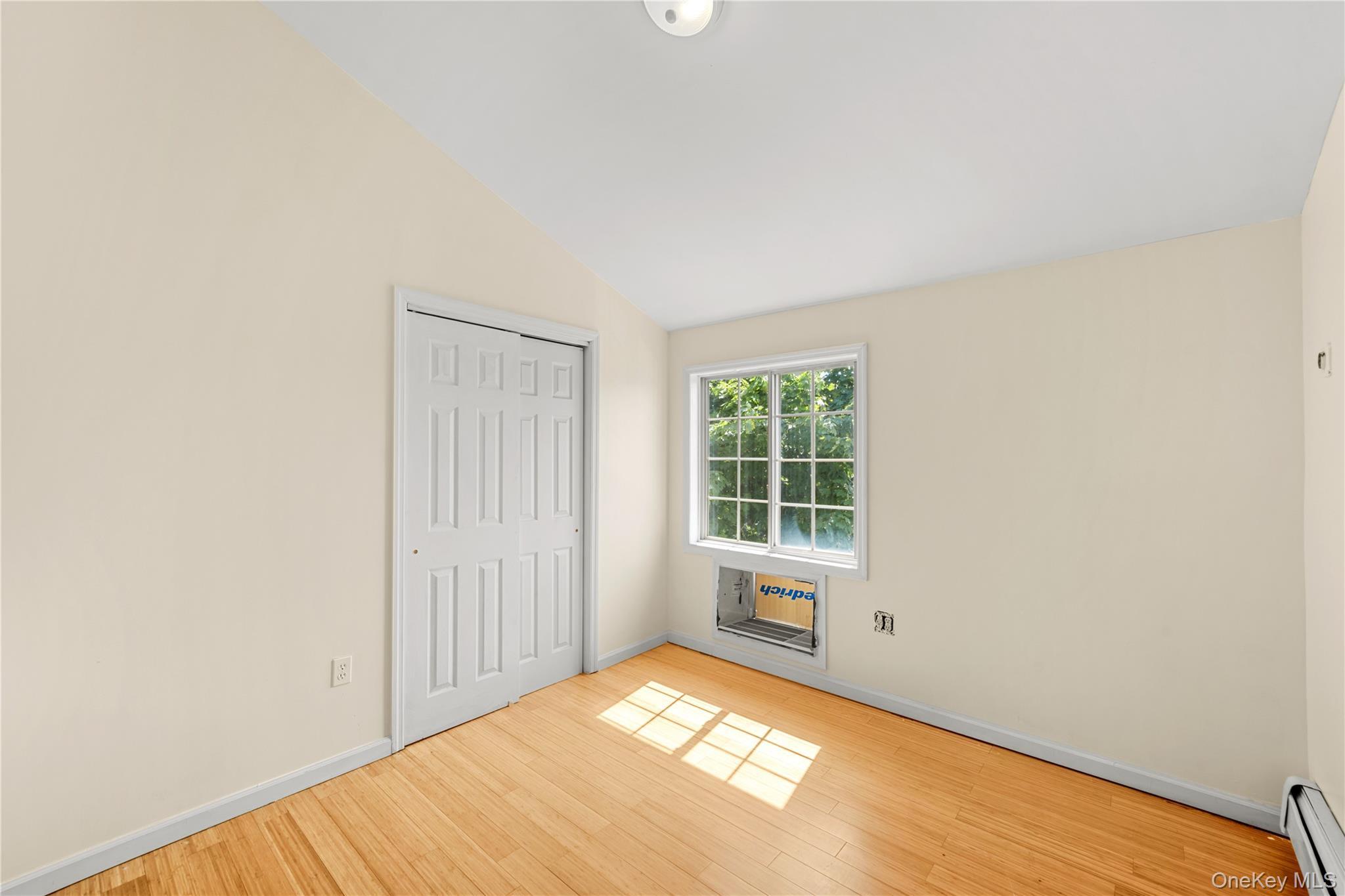 Single Family 146th Avenue Queens, NY 11413, MLS-993524-17