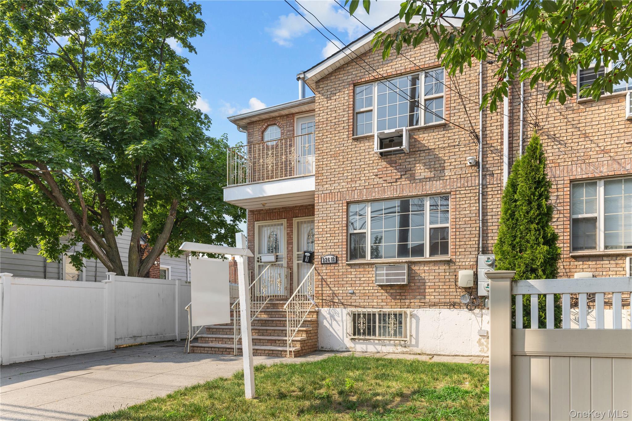 Single Family 146th Avenue Queens, NY 11413, MLS-993524-2
