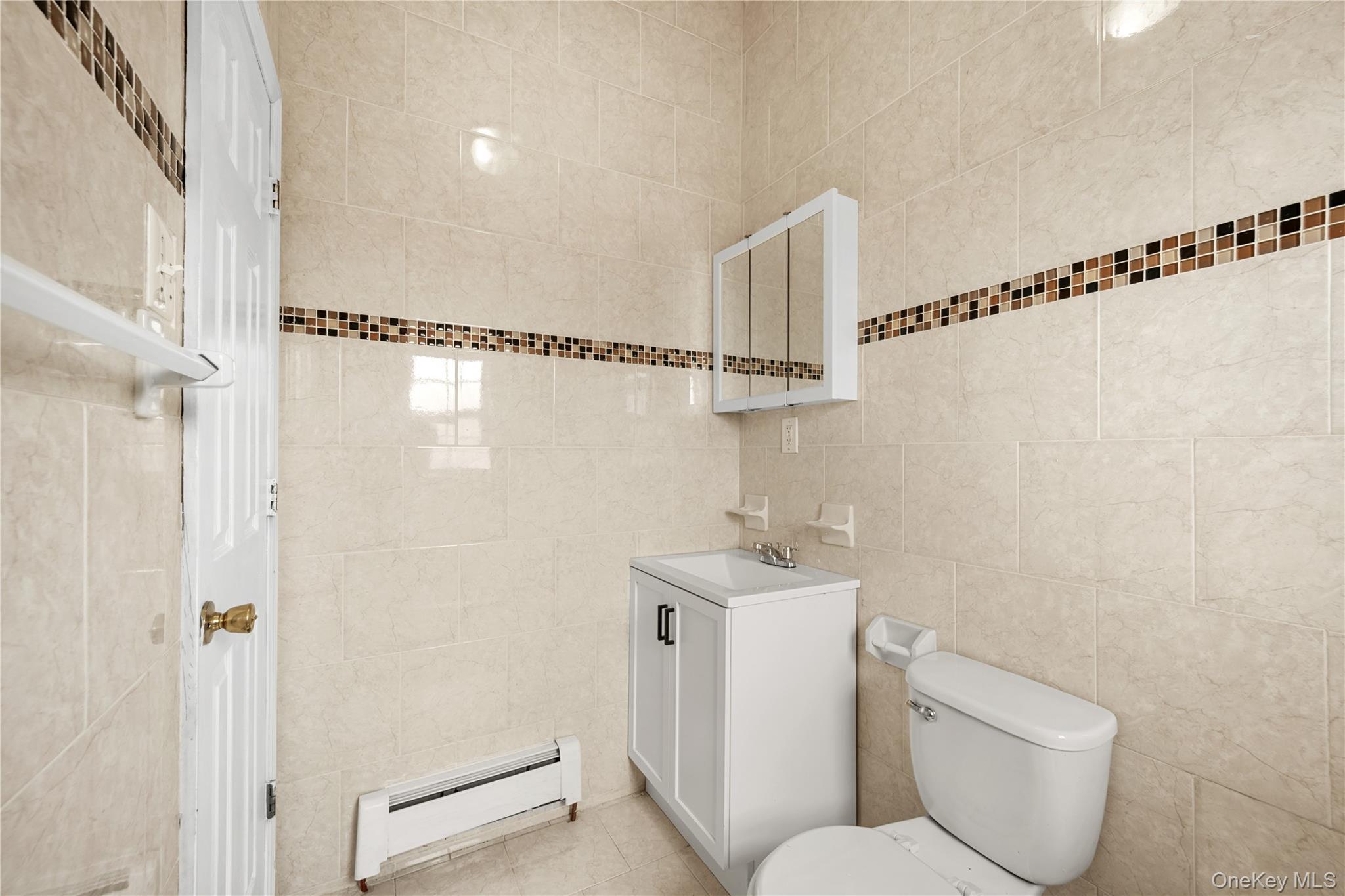 Single Family 146th Avenue Queens, NY 11413, MLS-993524-20