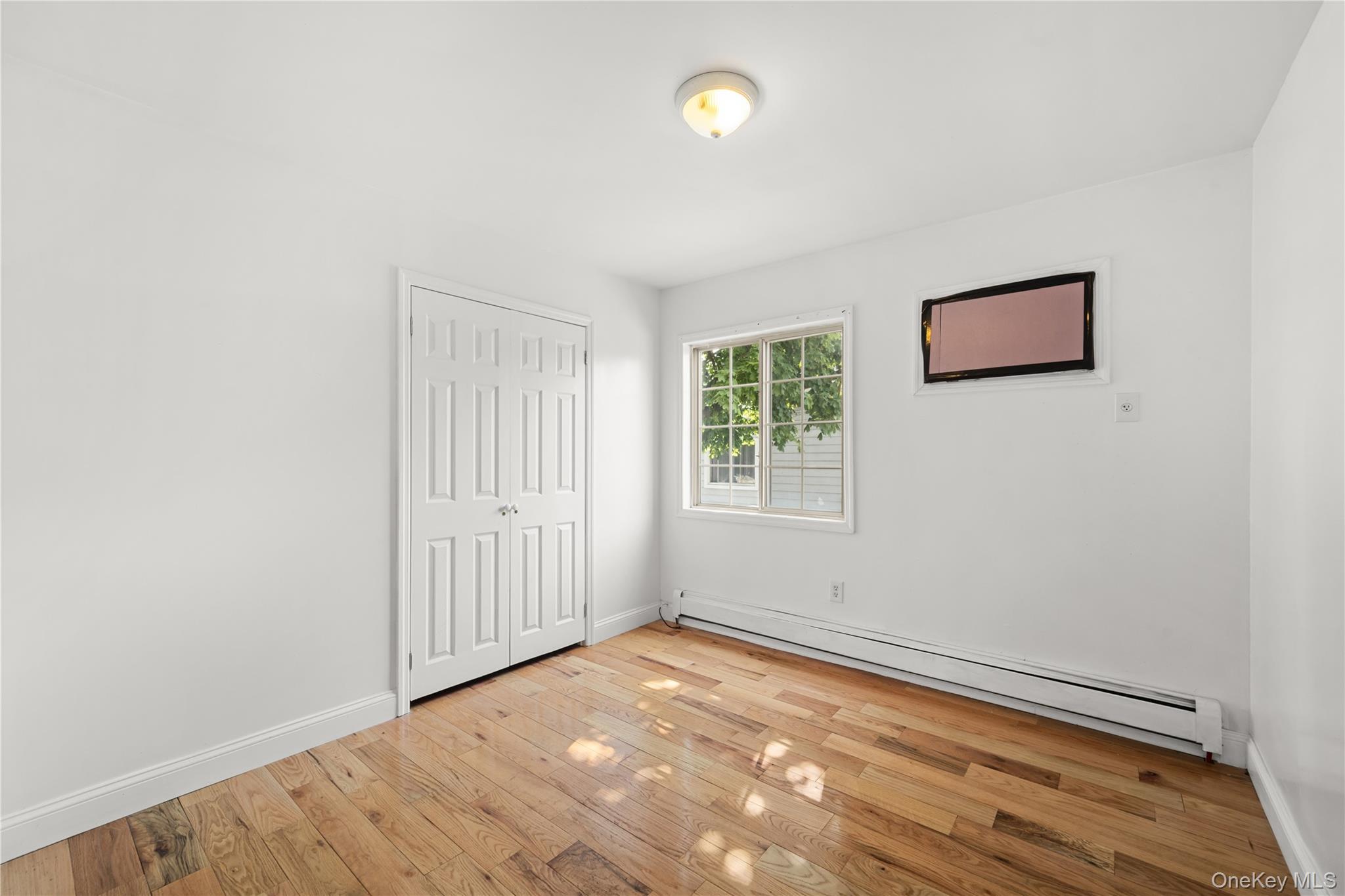 Single Family 146th Avenue Queens, NY 11413, MLS-993524-7