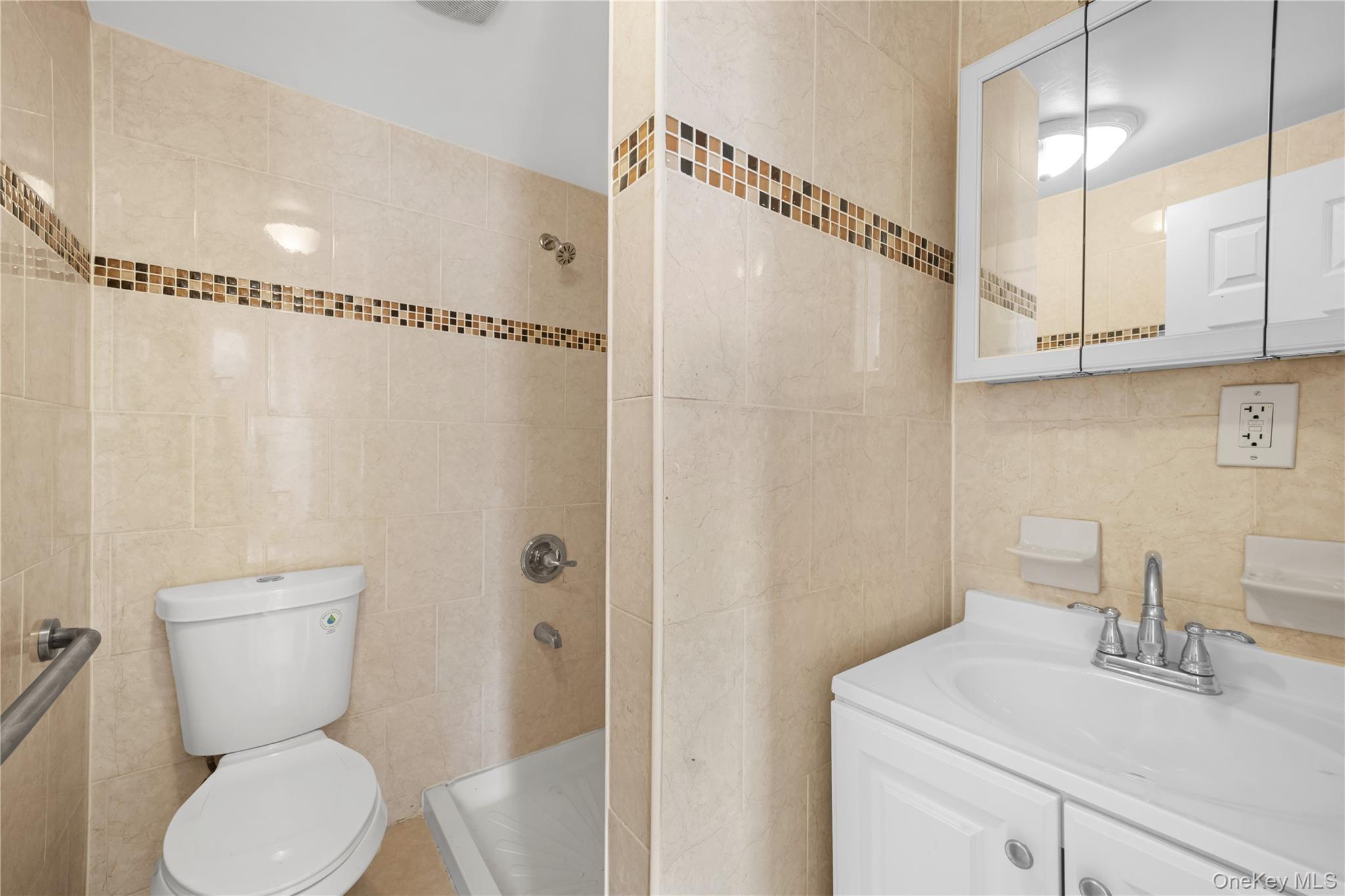 Single Family 146th Avenue Queens, NY 11413, MLS-993524-9