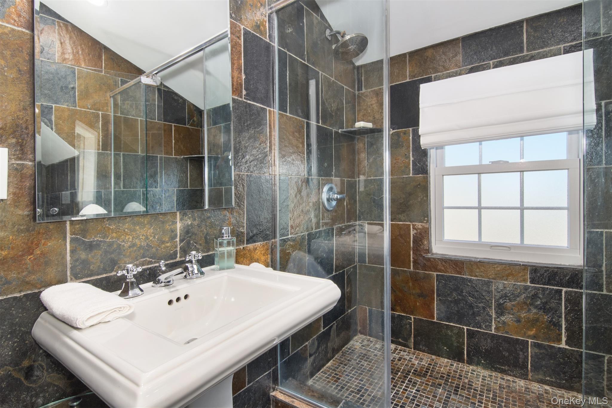 Single Family Kneeland Avenue Westchester County, NY 10705, MLS-993557-32
