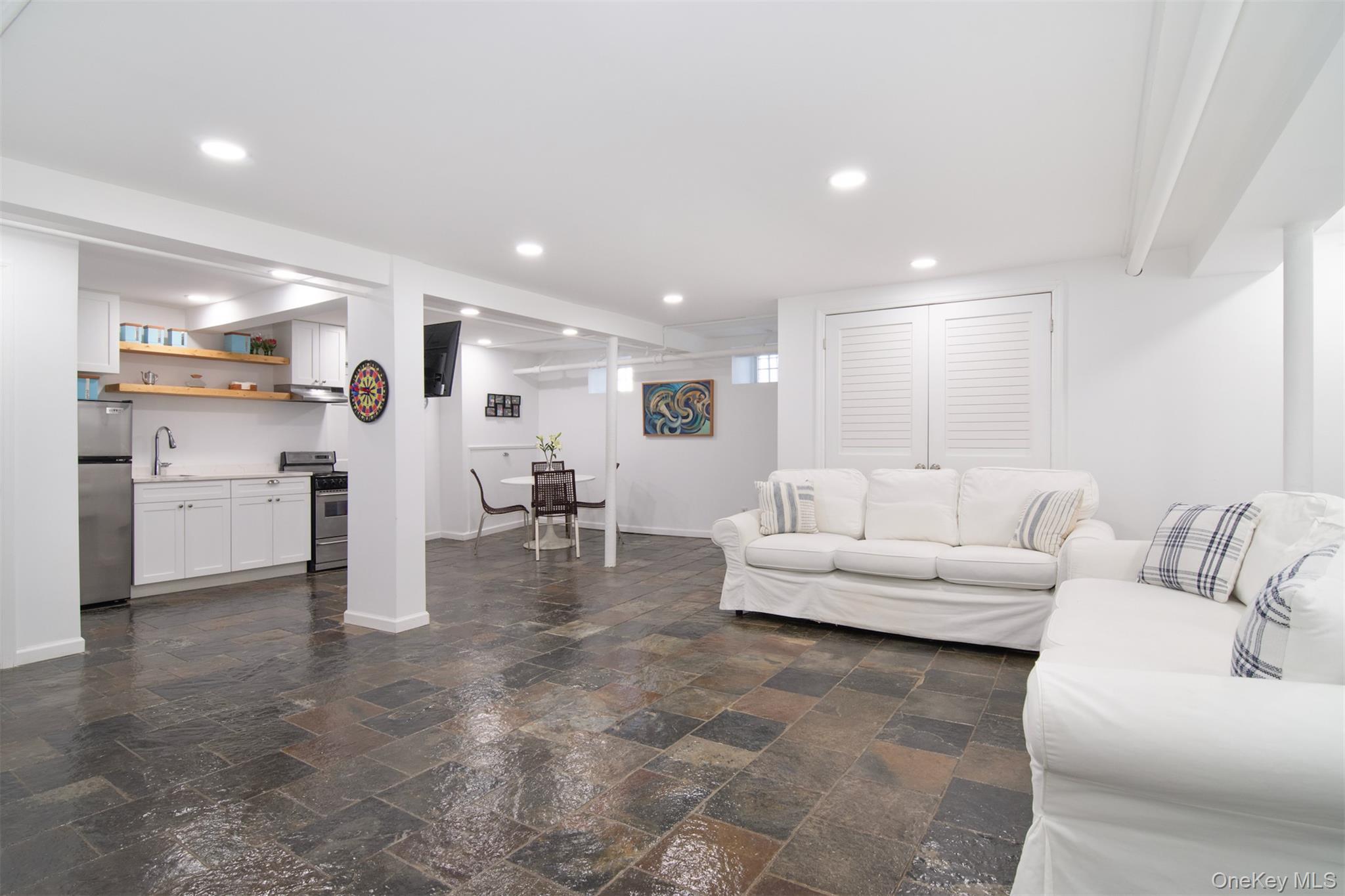 Single Family Kneeland Avenue Westchester County, NY 10705, MLS-993557-33