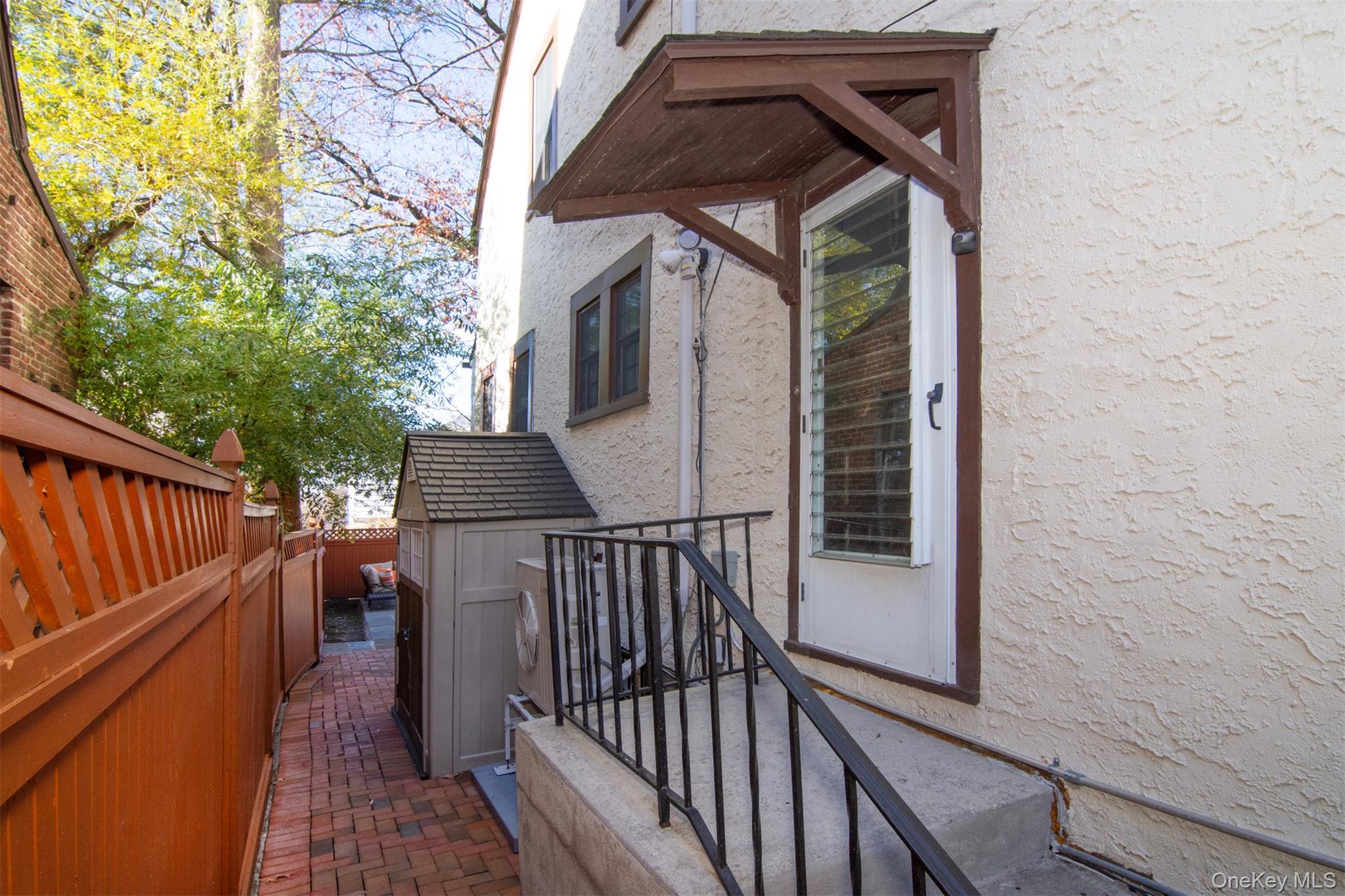 Single Family Kneeland Avenue Westchester County, NY 10705, MLS-993557-38