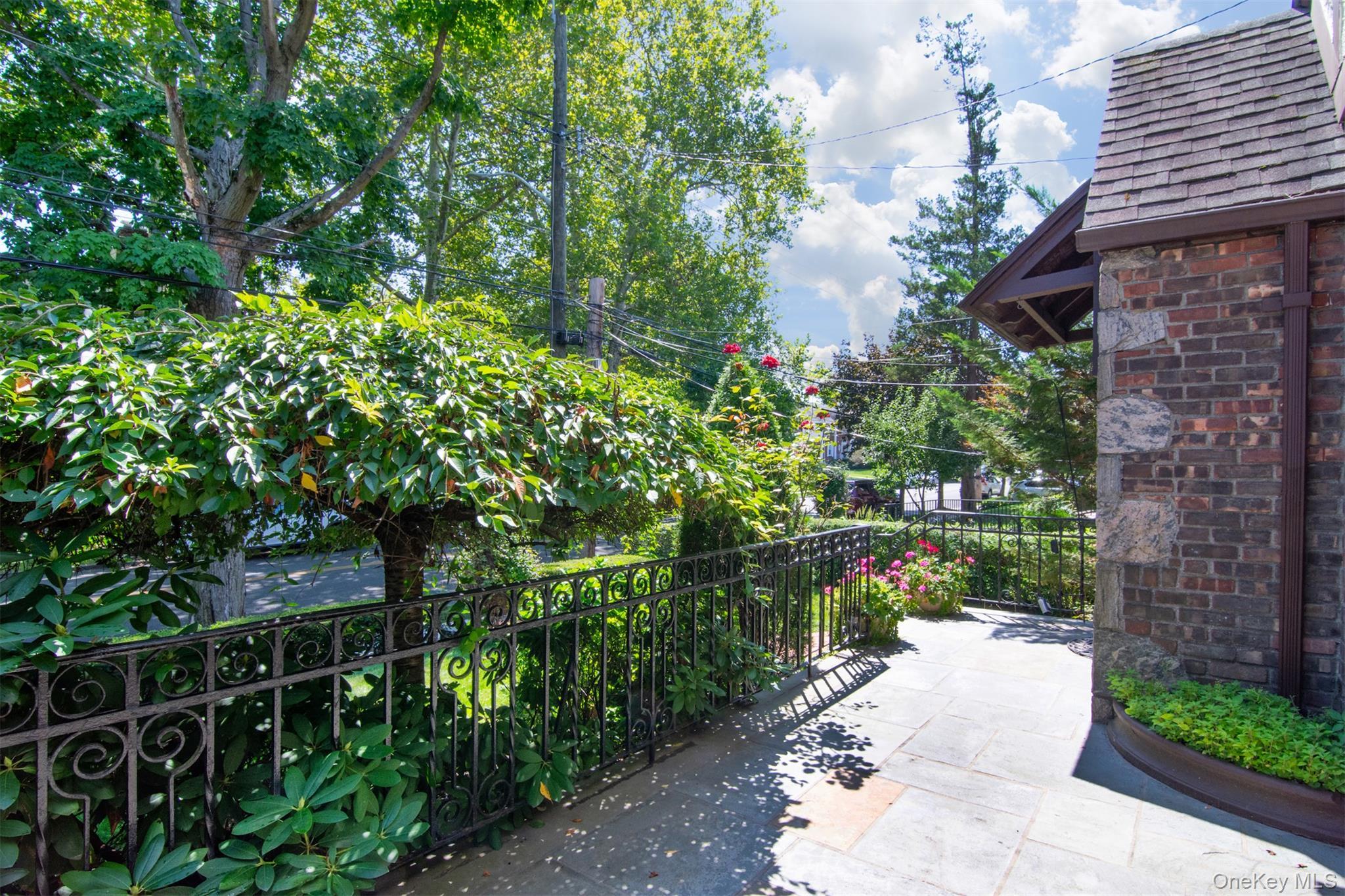 Single Family Kneeland Avenue Westchester County, NY 10705, MLS-993557-4